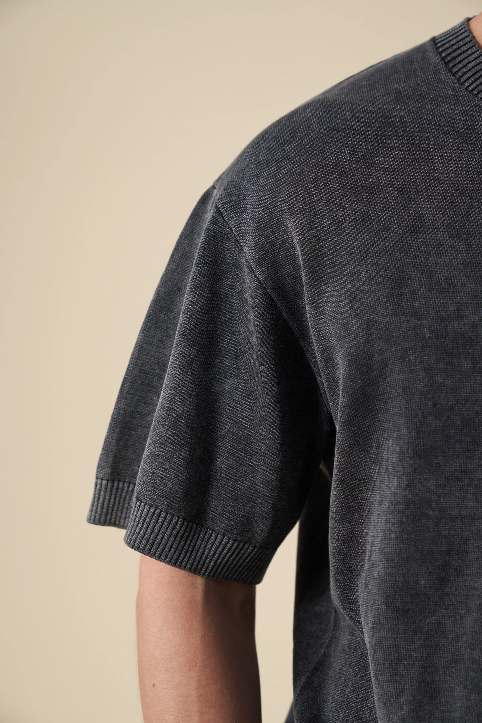 ACID WASH KNIT TEE - CHARCOAL - Image 6