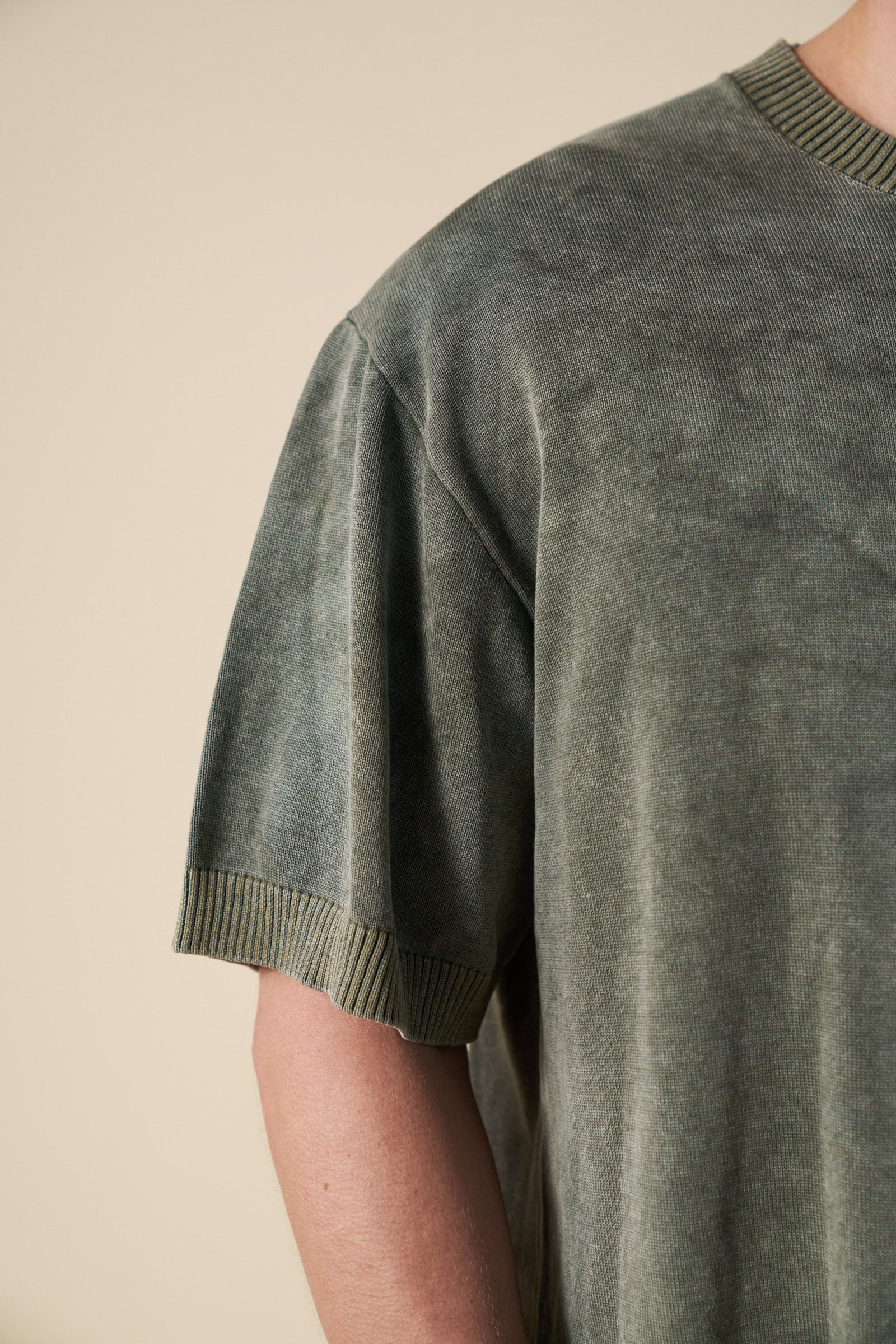 ACID WASH KNIT TEE - MOSS GREEN - Image 6
