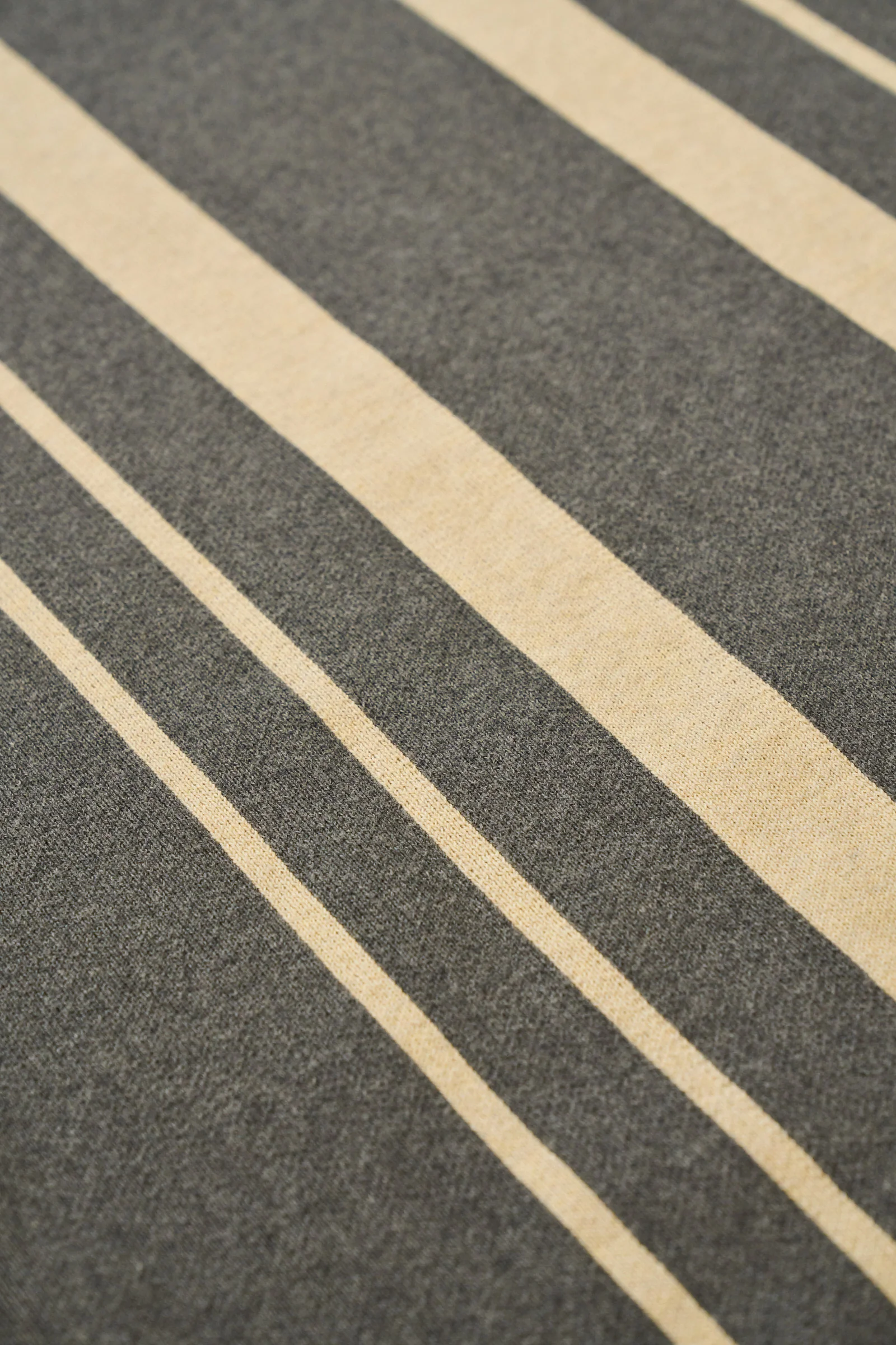 APRILE LS KNIT POLO - GREY - Image 7