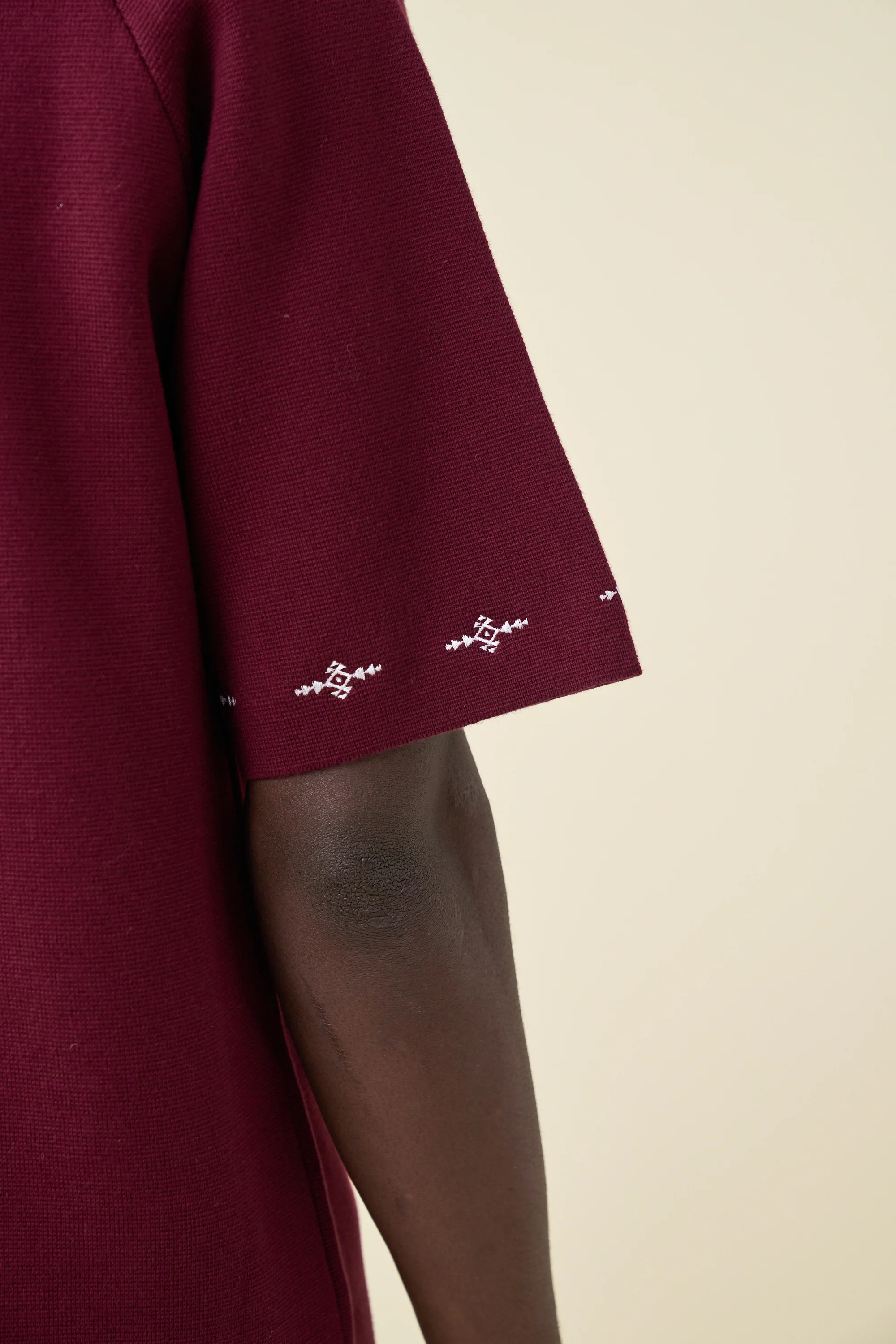 AZTEC CROPPED ZIP KNIT POLO - MAROON - Image 6