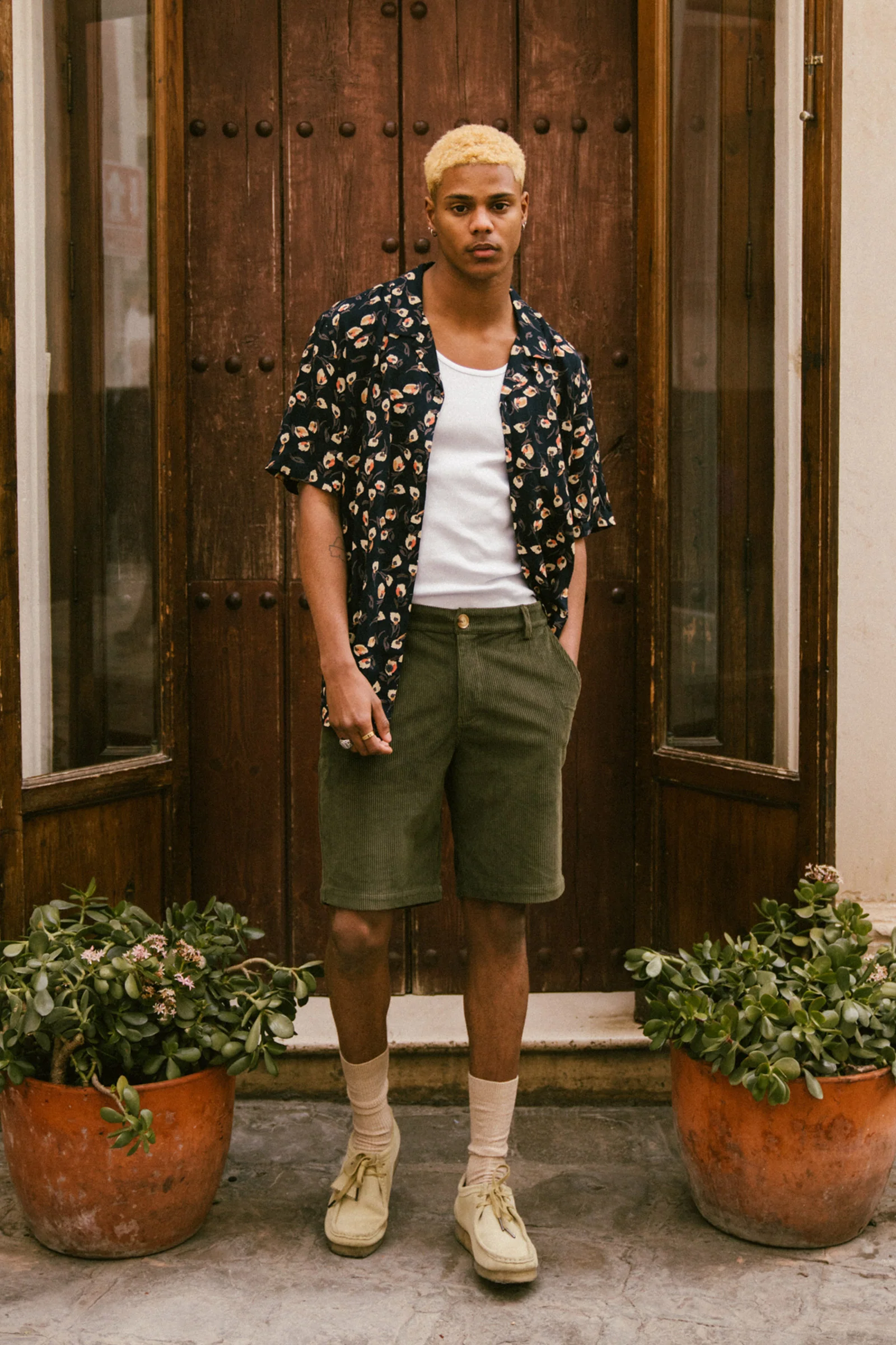 BERNARDO SS SHIRT - NAVY FLORAL - Image 5