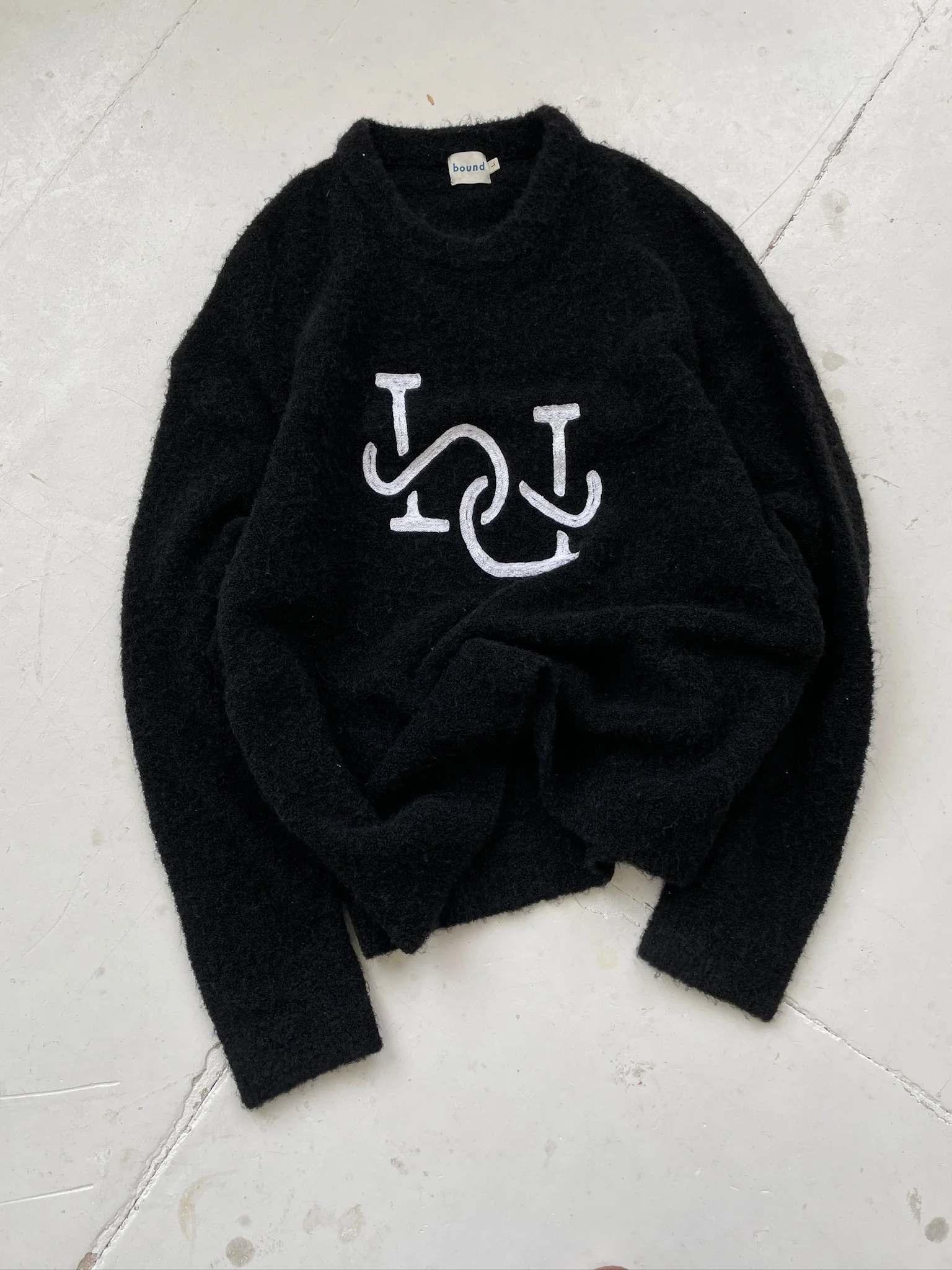 BOUCLE HAND EMBROIDERY LINK KNIT - BLACK - Image 8