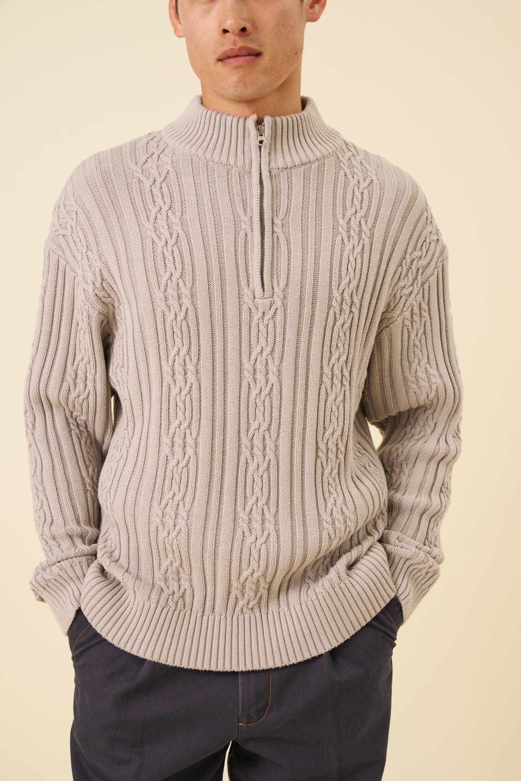 CABLE KNIT HALF ZIP - MID GREY - Image 5