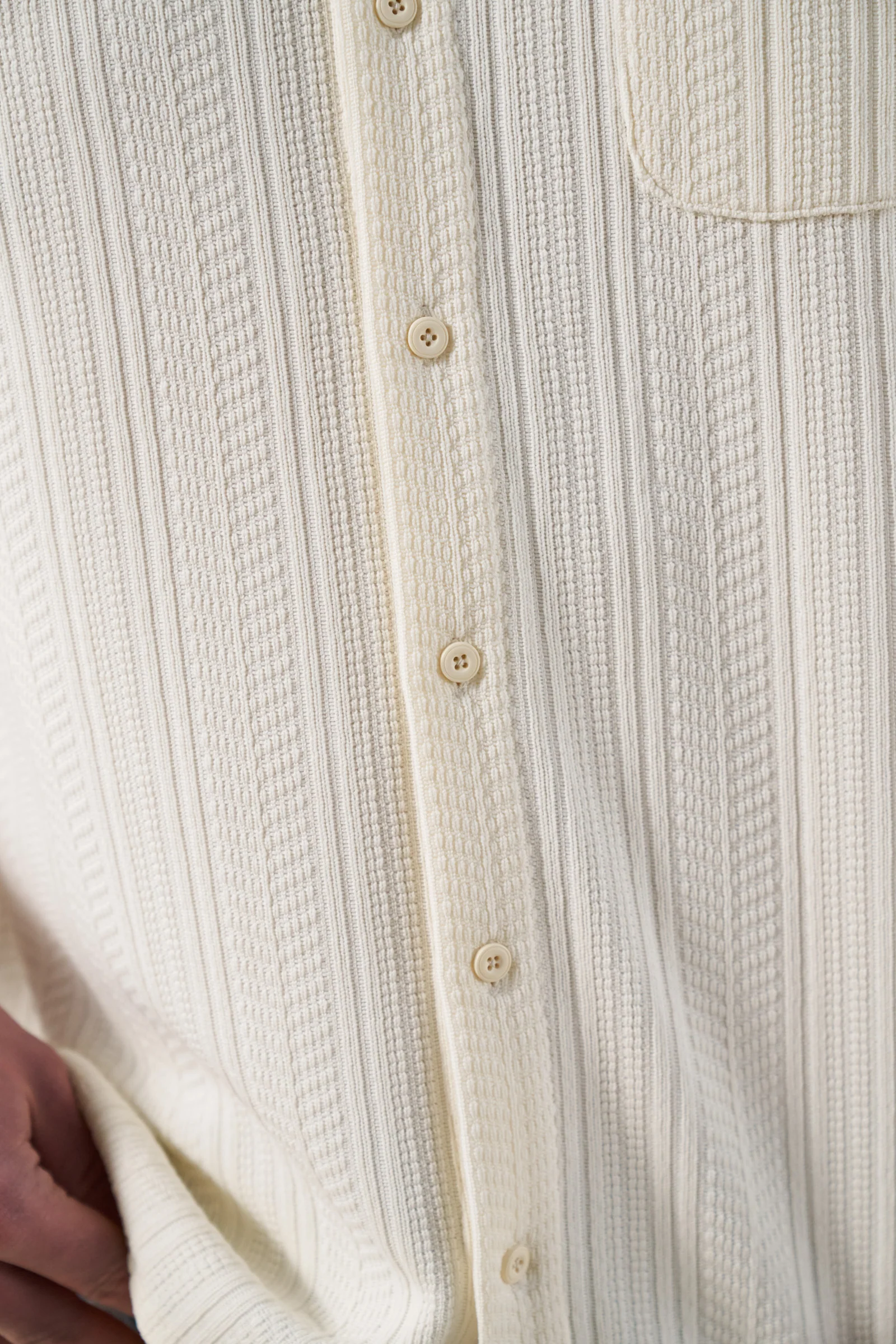 CABLE KNIT WOVEN POLO - ECRU - Image 6