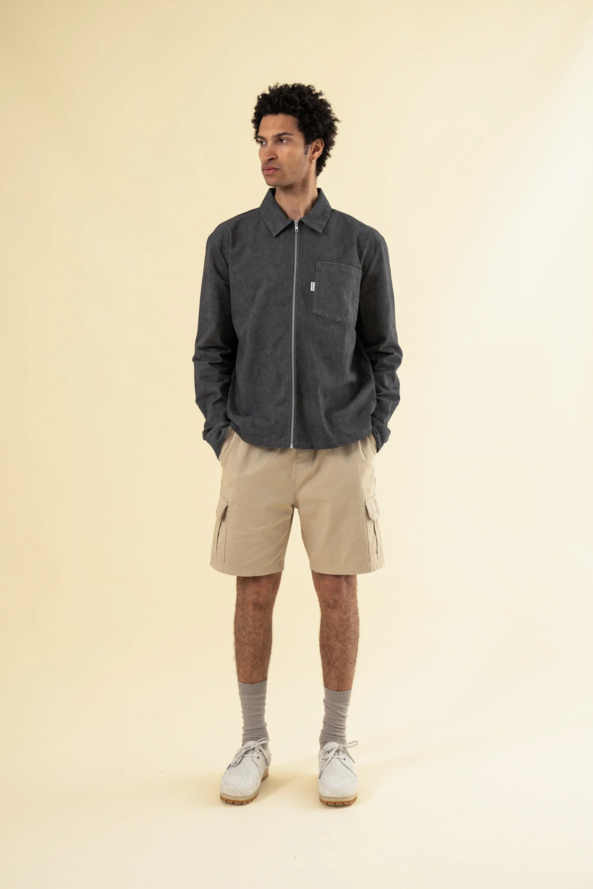 CHARCOAL ACID WASH ZIP OVERSHIRT - Image 3