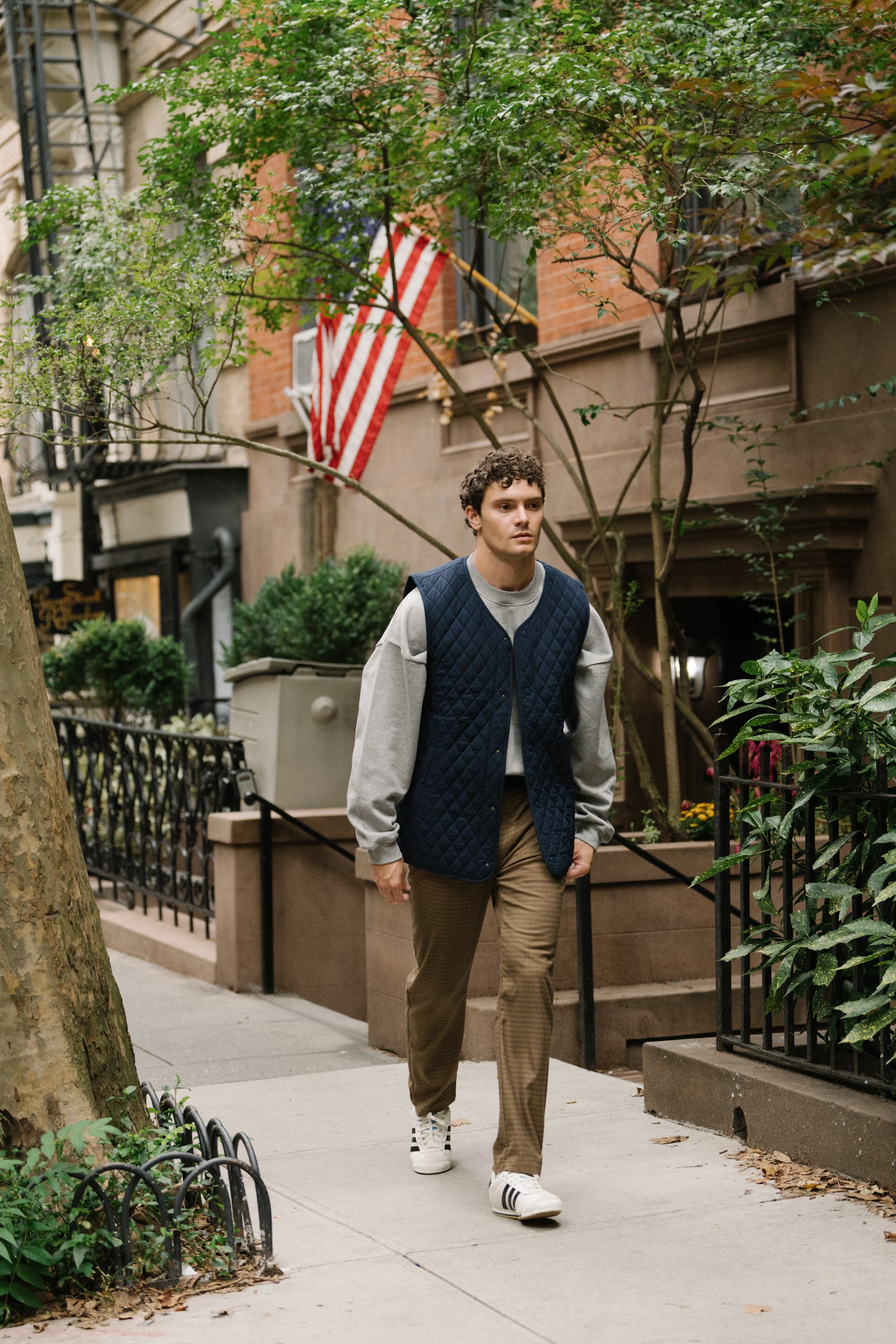 CHELSEA QUILTED VEST - NAVY - Image 7