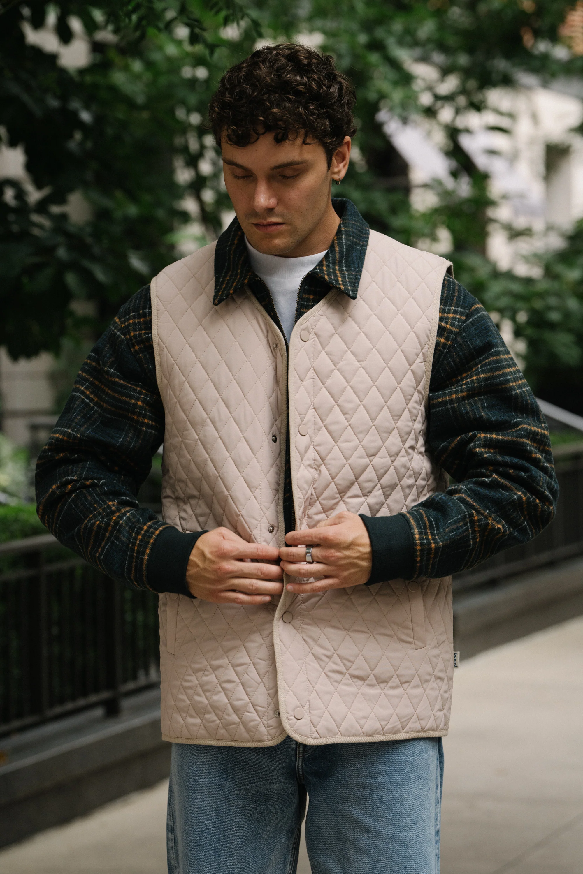 CHELSEA QUILTED VEST - SAND - Image 2