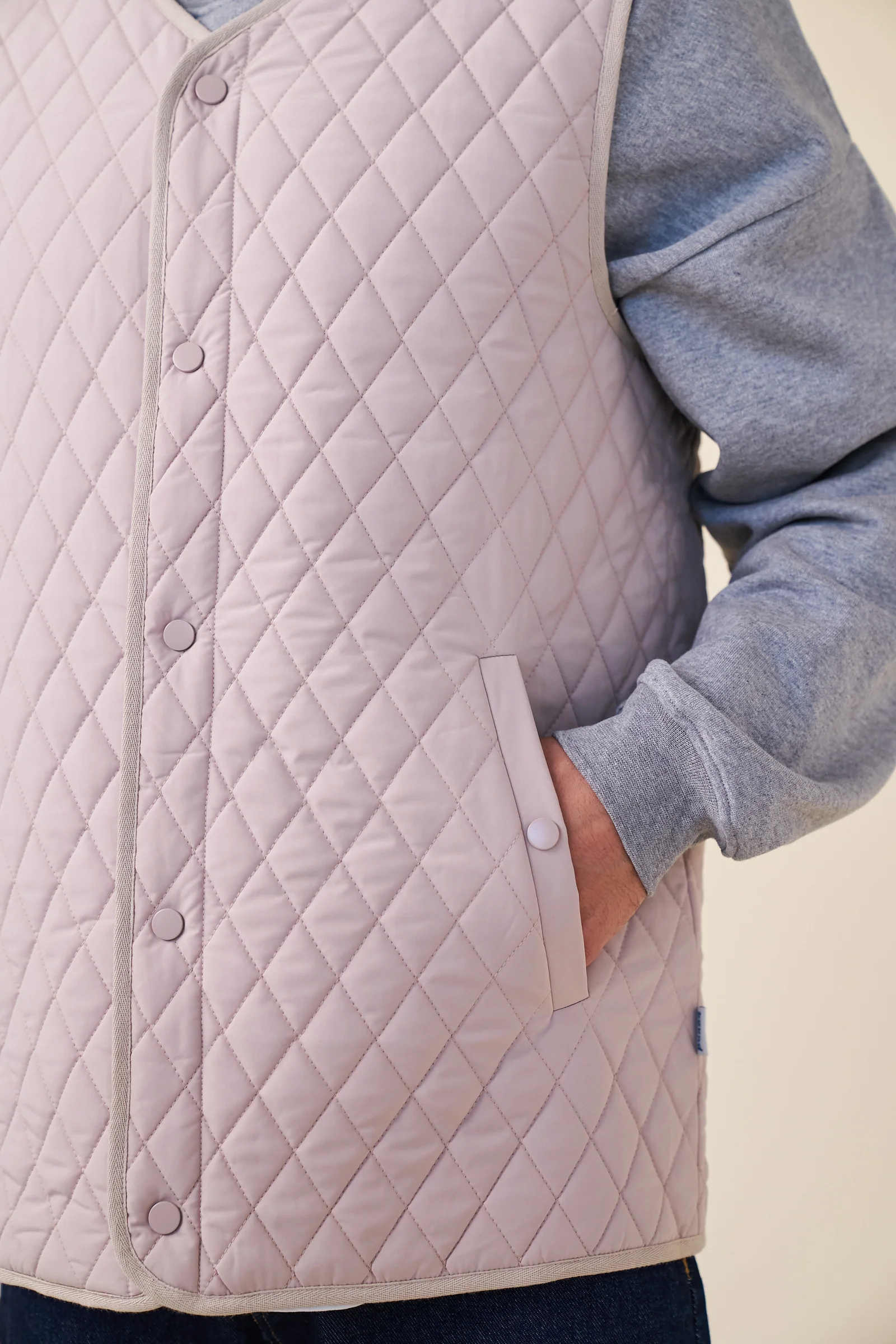 CHELSEA QUILTED VEST - SAND - Image 5