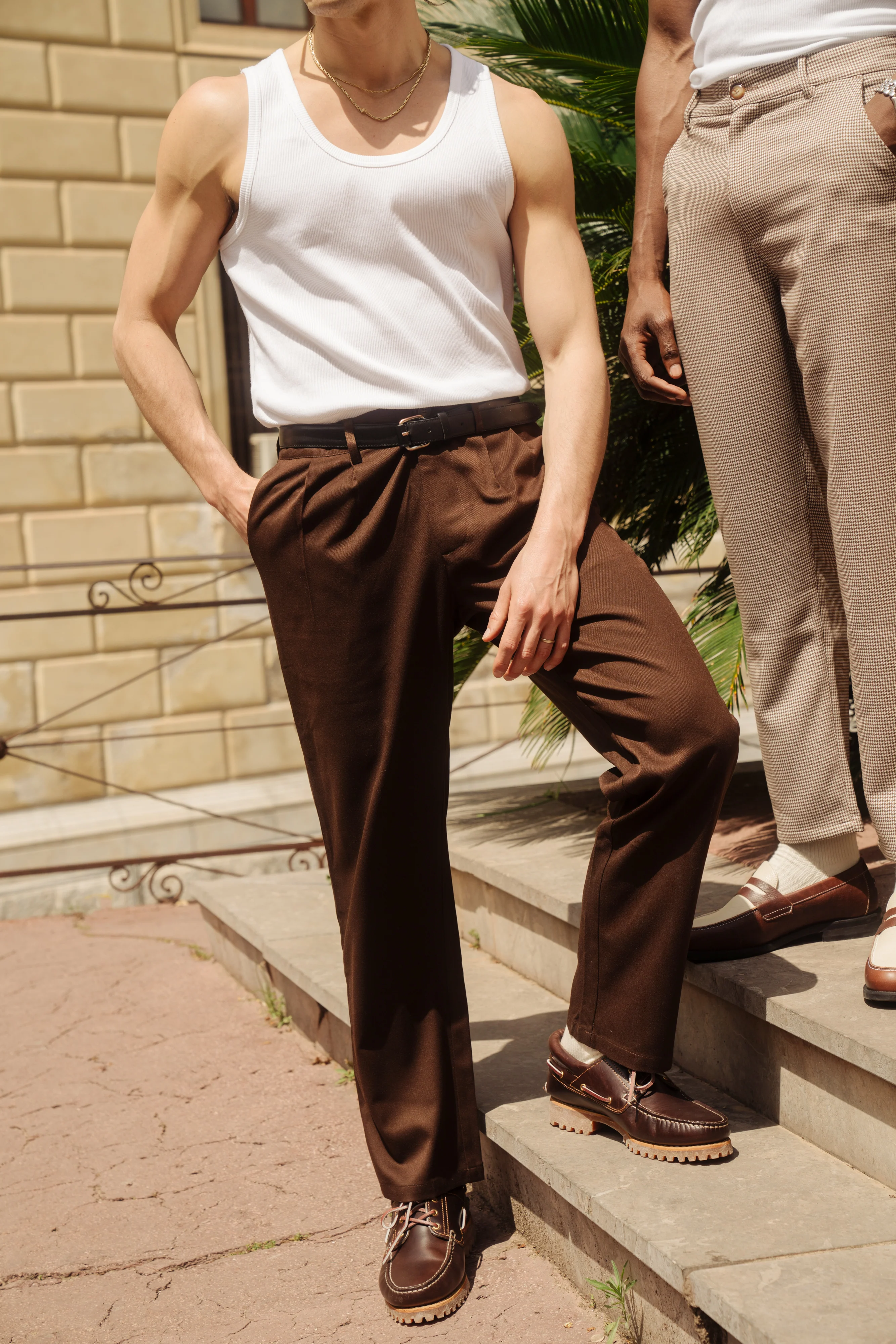 PLEATED SMART TROUSERS - BROWN - Image 9