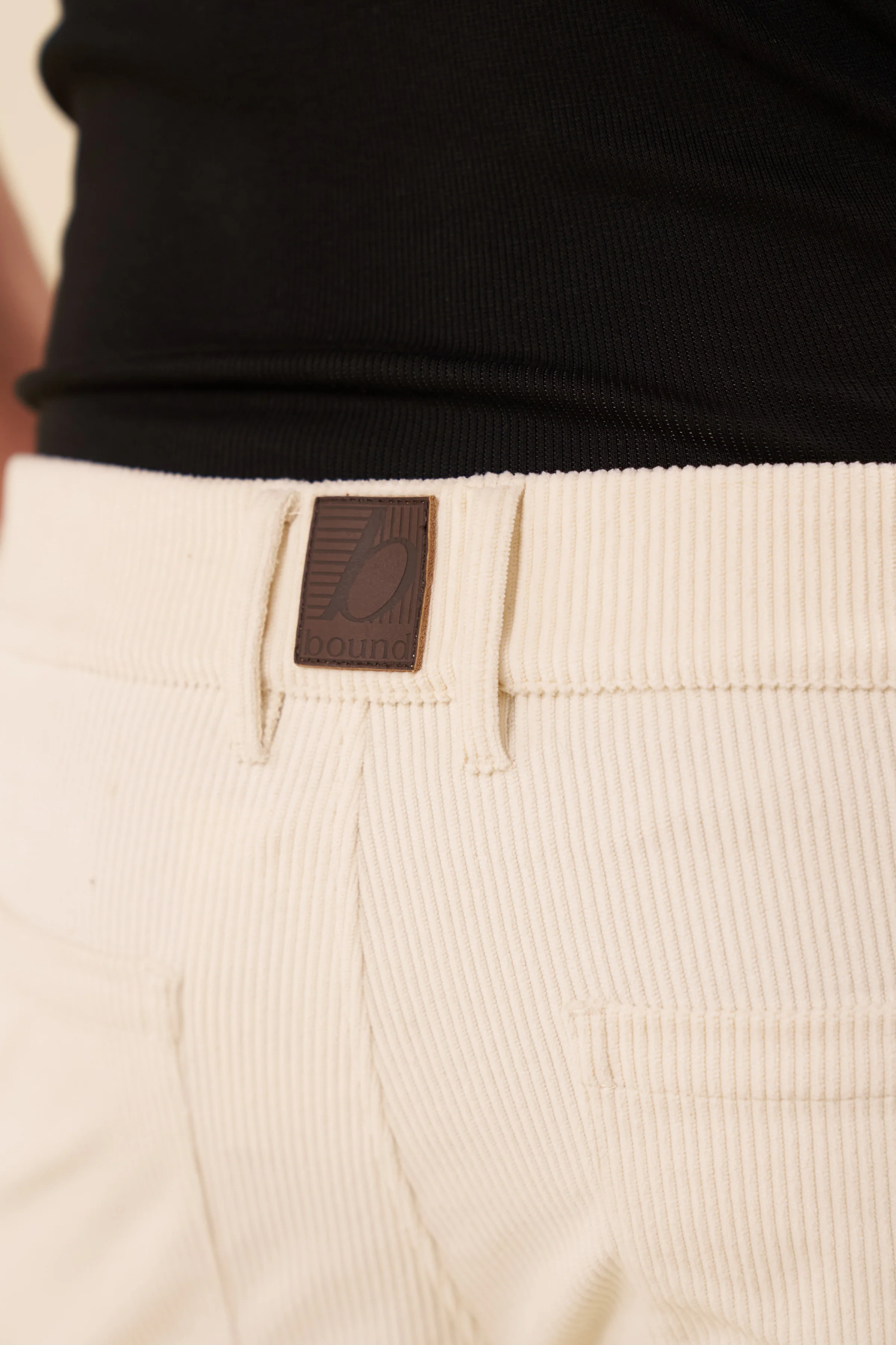 CORD CARPENTER SHORTS - BARLEY CREAM - Image 7