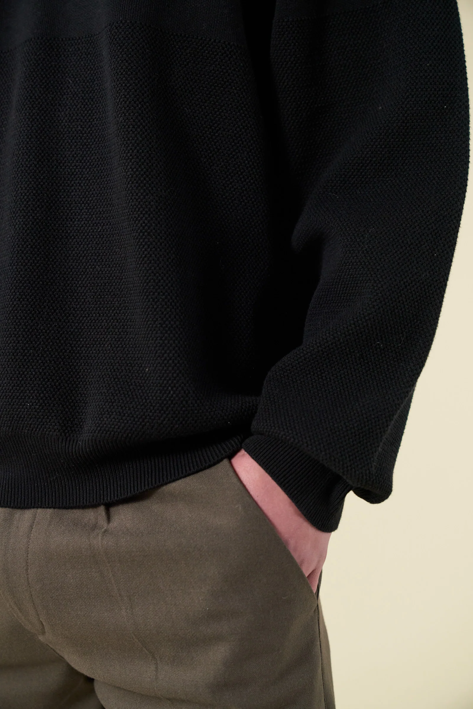 CREST PANEL KNIT SWEATER - BLACK - Image 6