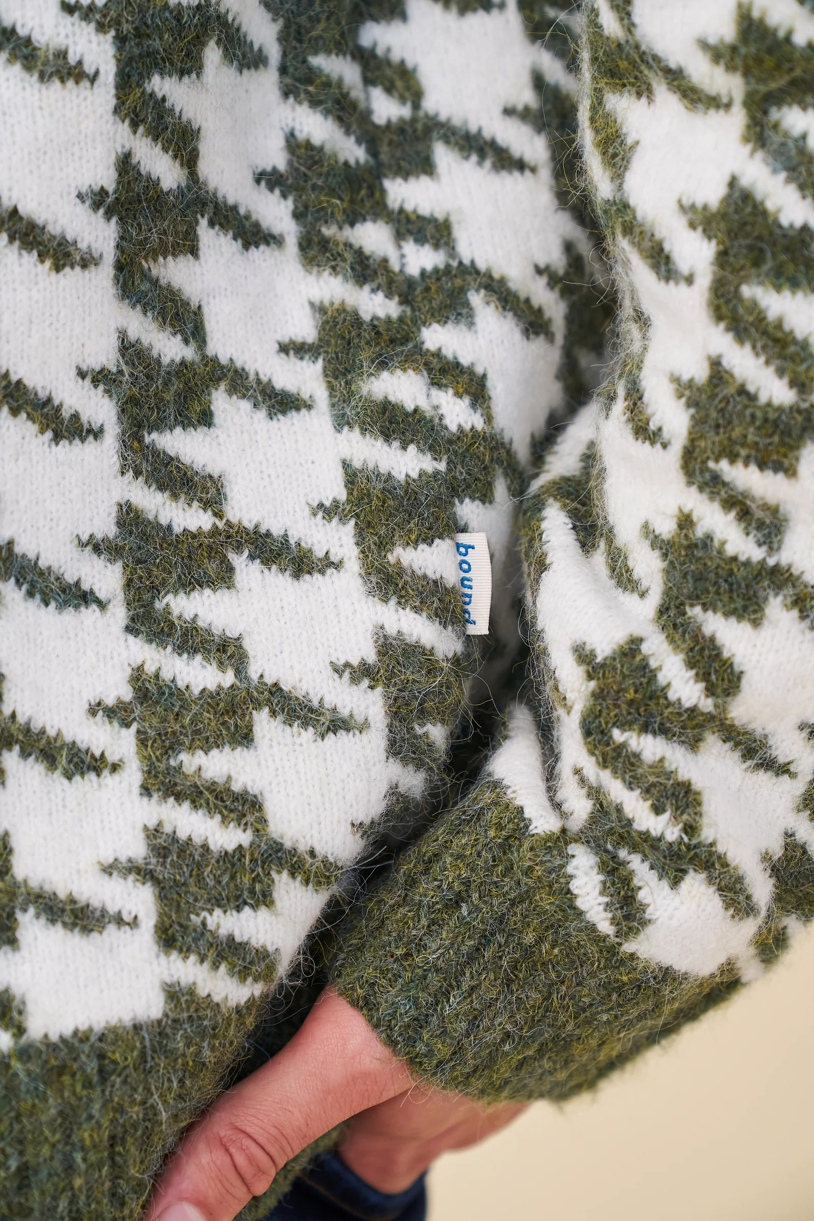 DOGTOOTH ALPACA 1/4 ZIP KNIT - MOSS - Image 6
