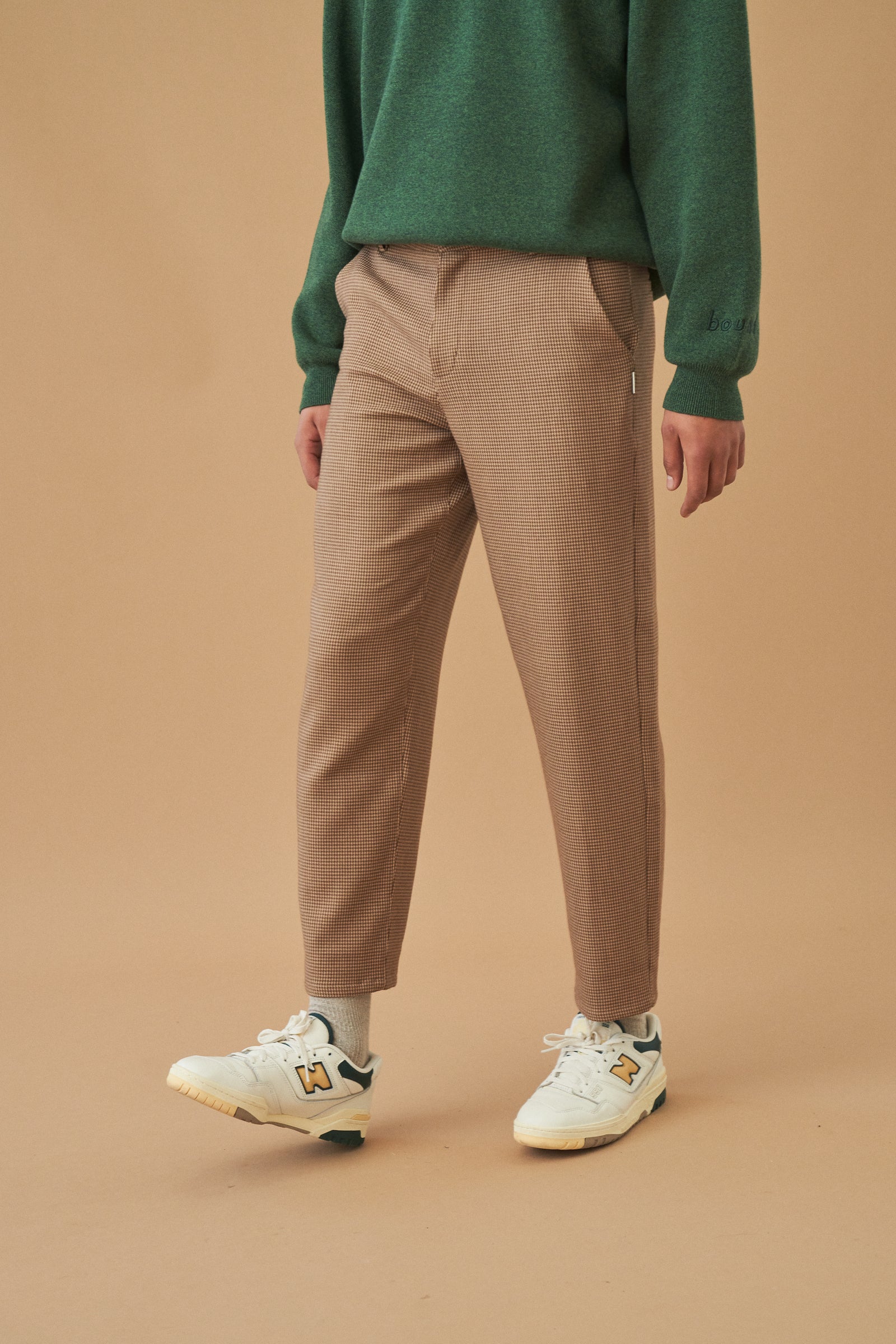 DOGTOOTH WOVEN CROPPED TROUSER - MOCHA - Image 3