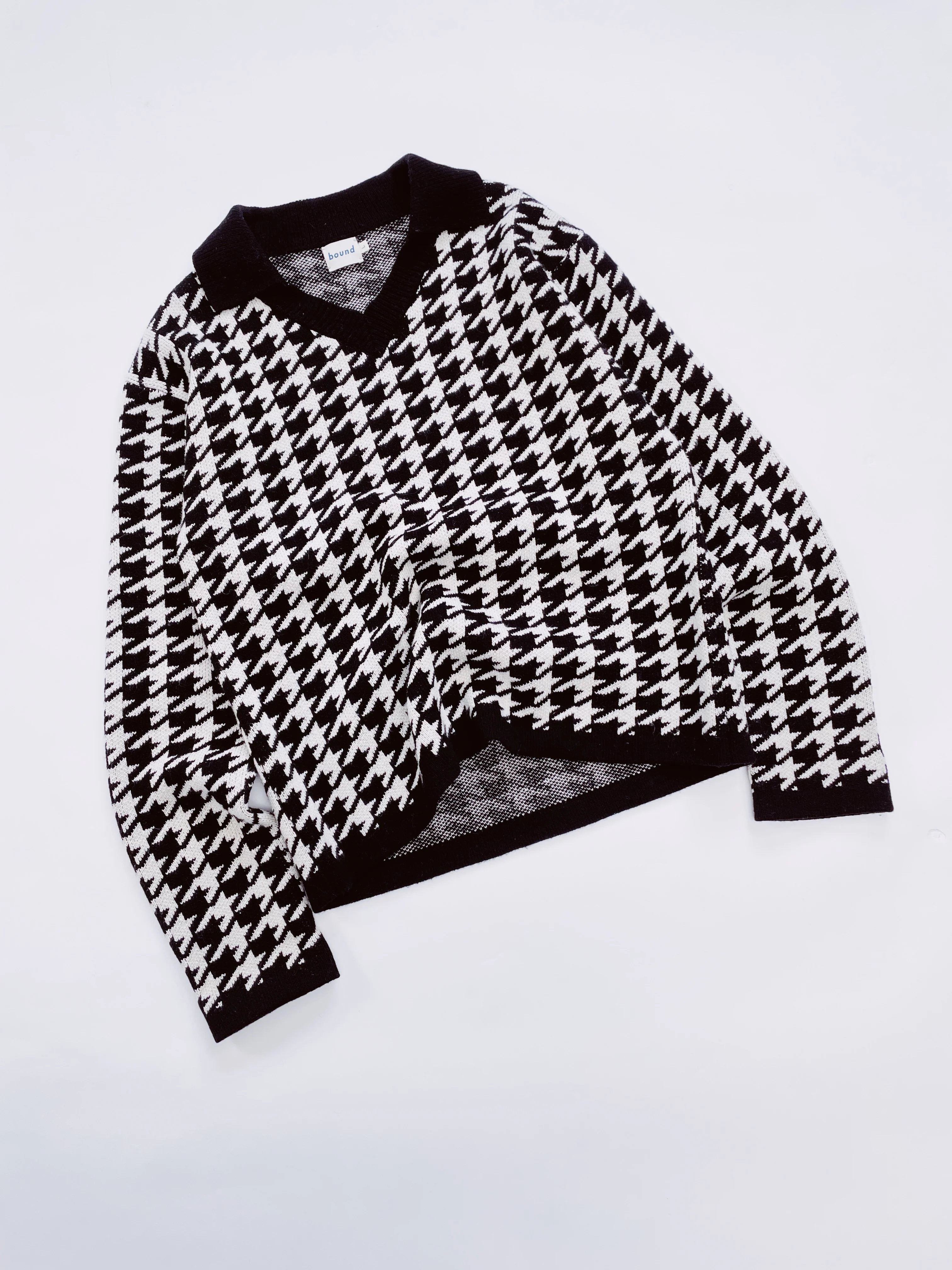 DOGTOOTH WOOL V NECK KNIT SWEATER - Image 11