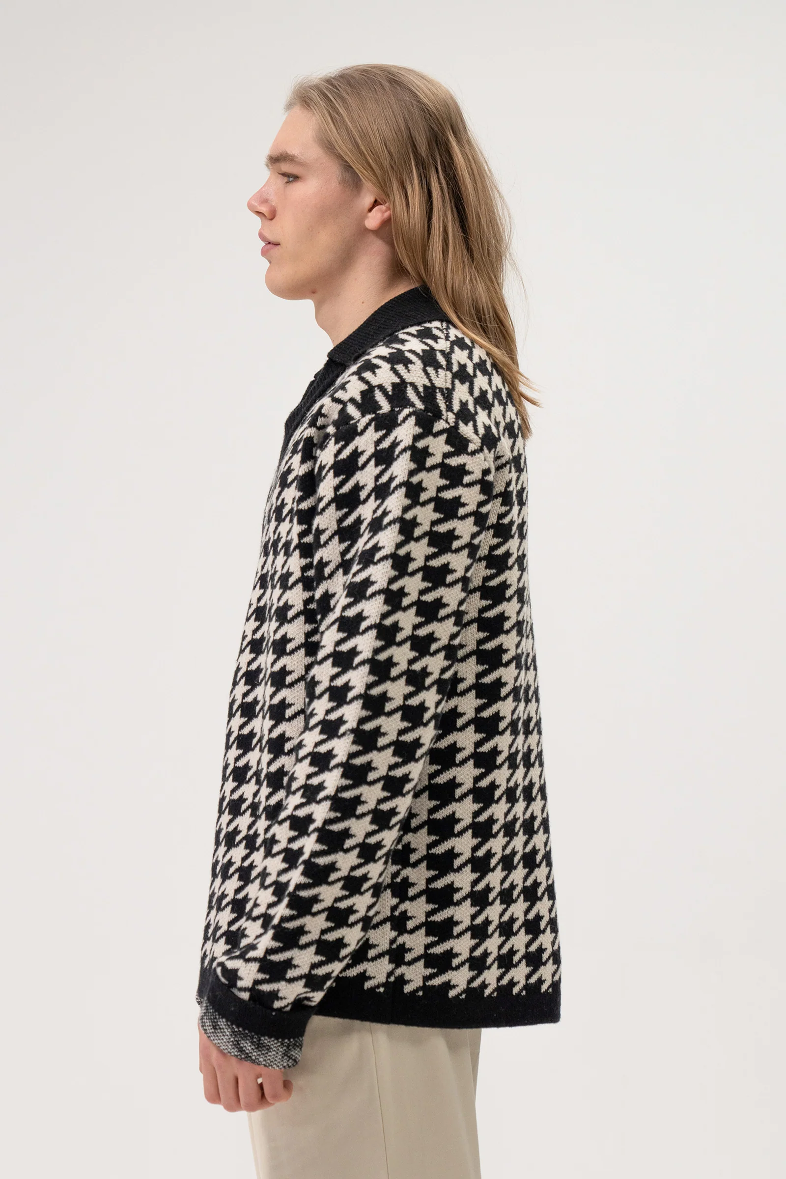 DOGTOOTH WOOL V NECK KNIT SWEATER - Image 6