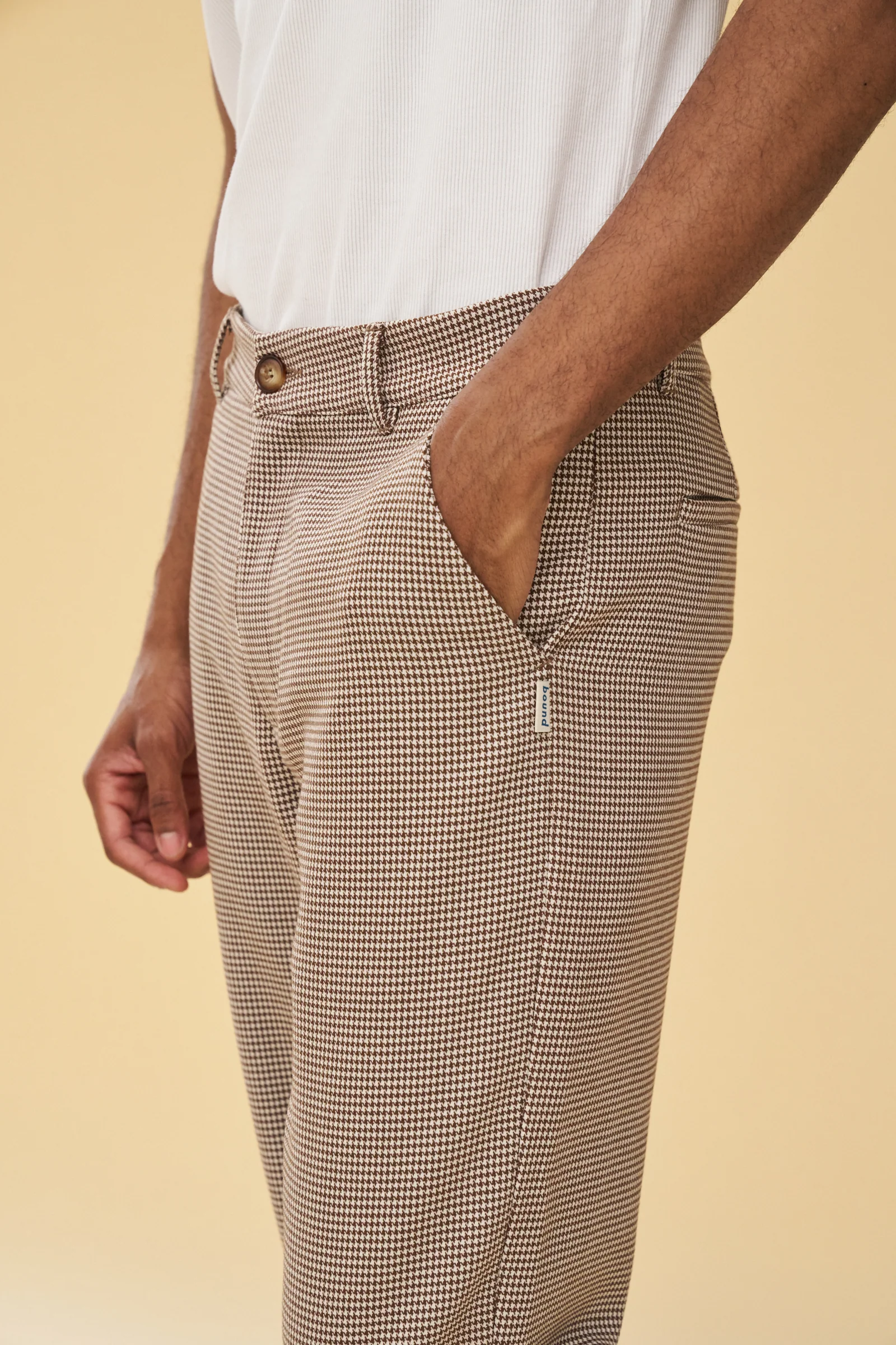 DOGTOOTH WOVEN CROPPED TROUSERS - LATTE - Image 4