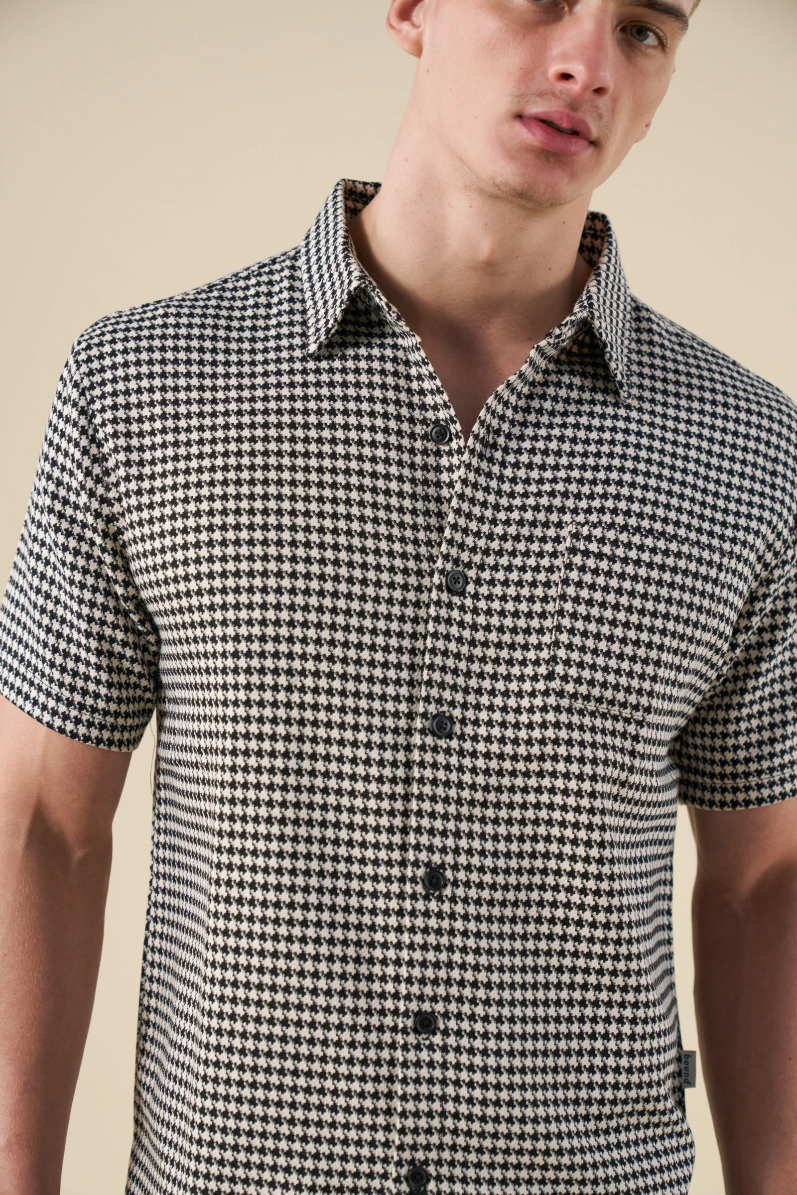DOGTOOTH WOVEN POLO - BLACK - Image 5