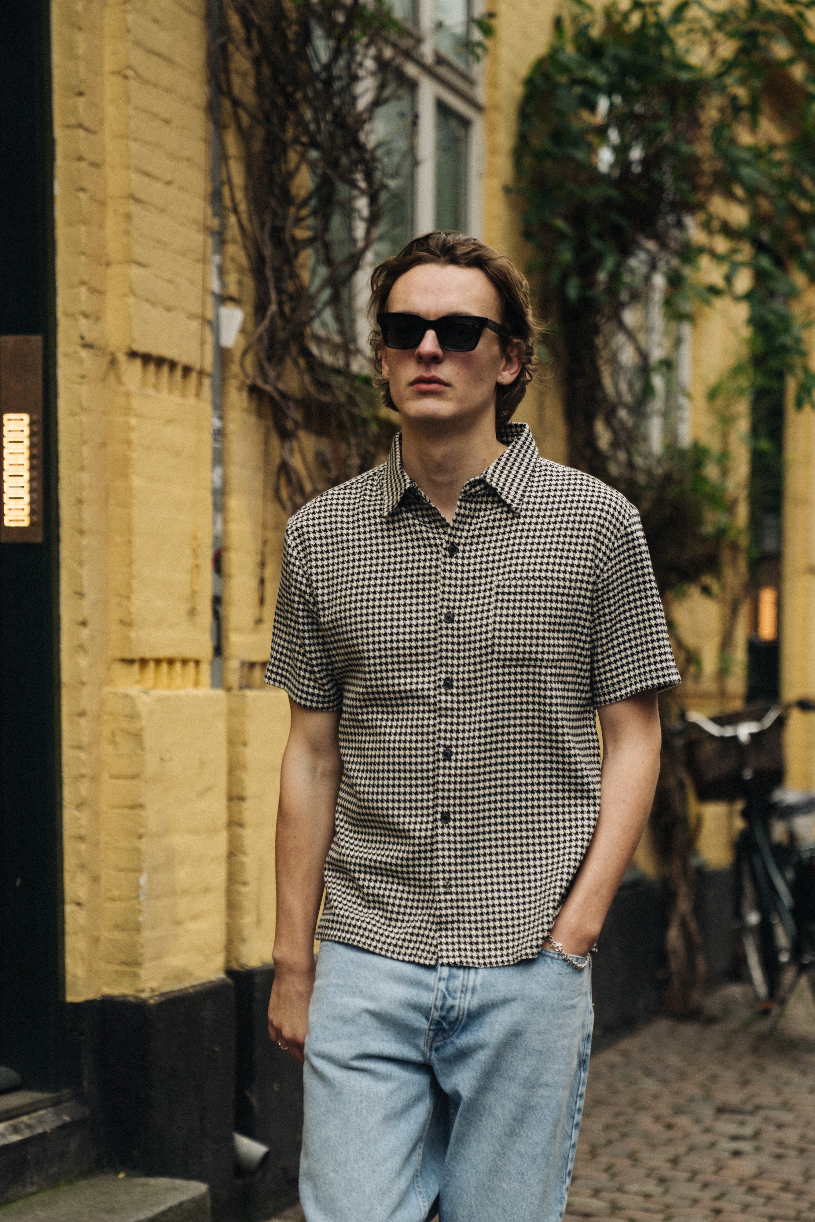 DOGTOOTH WOVEN POLO - BLACK - Image 7