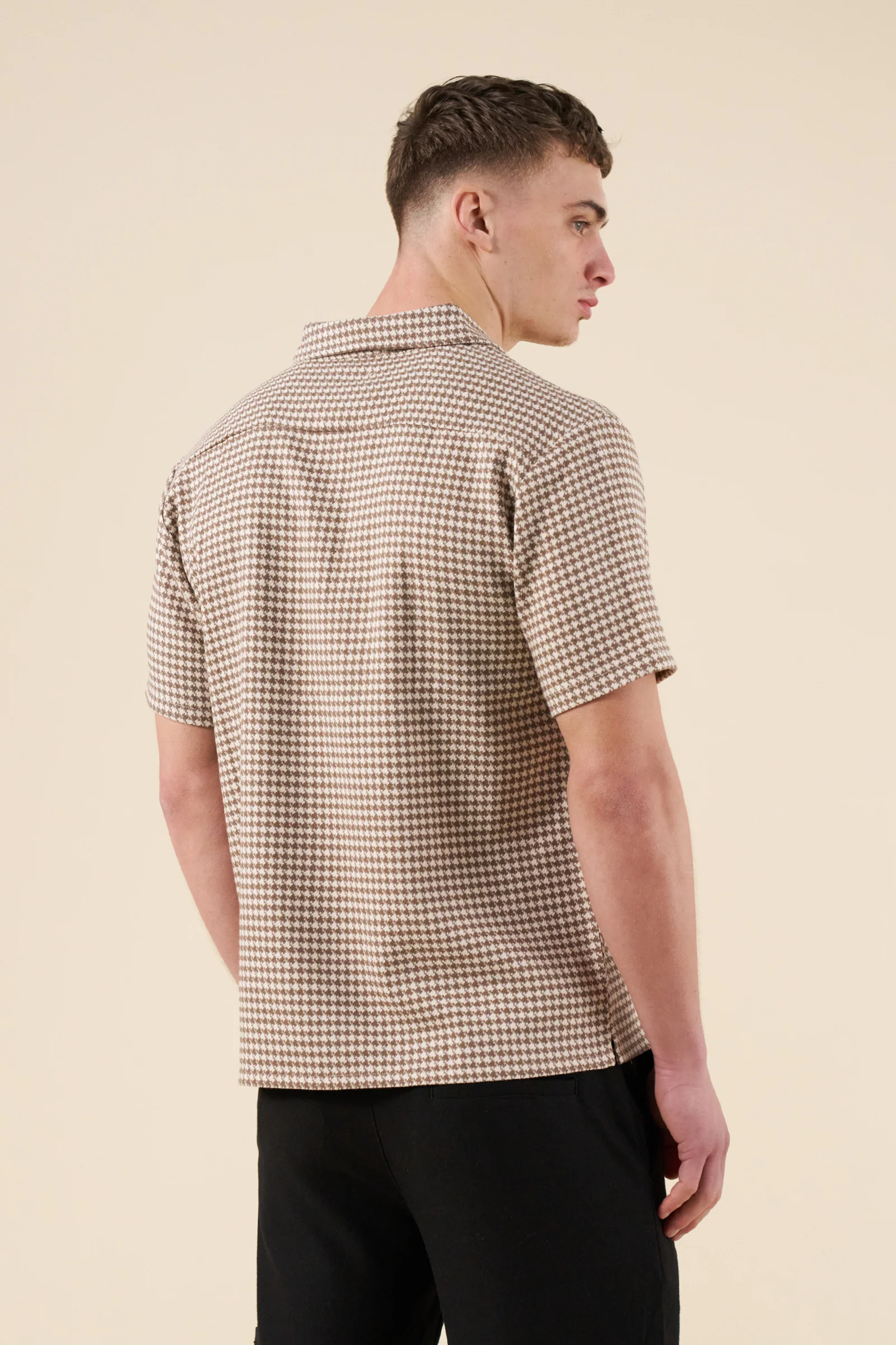 DOGTOOTH WOVEN POLO - TAN - Image 3