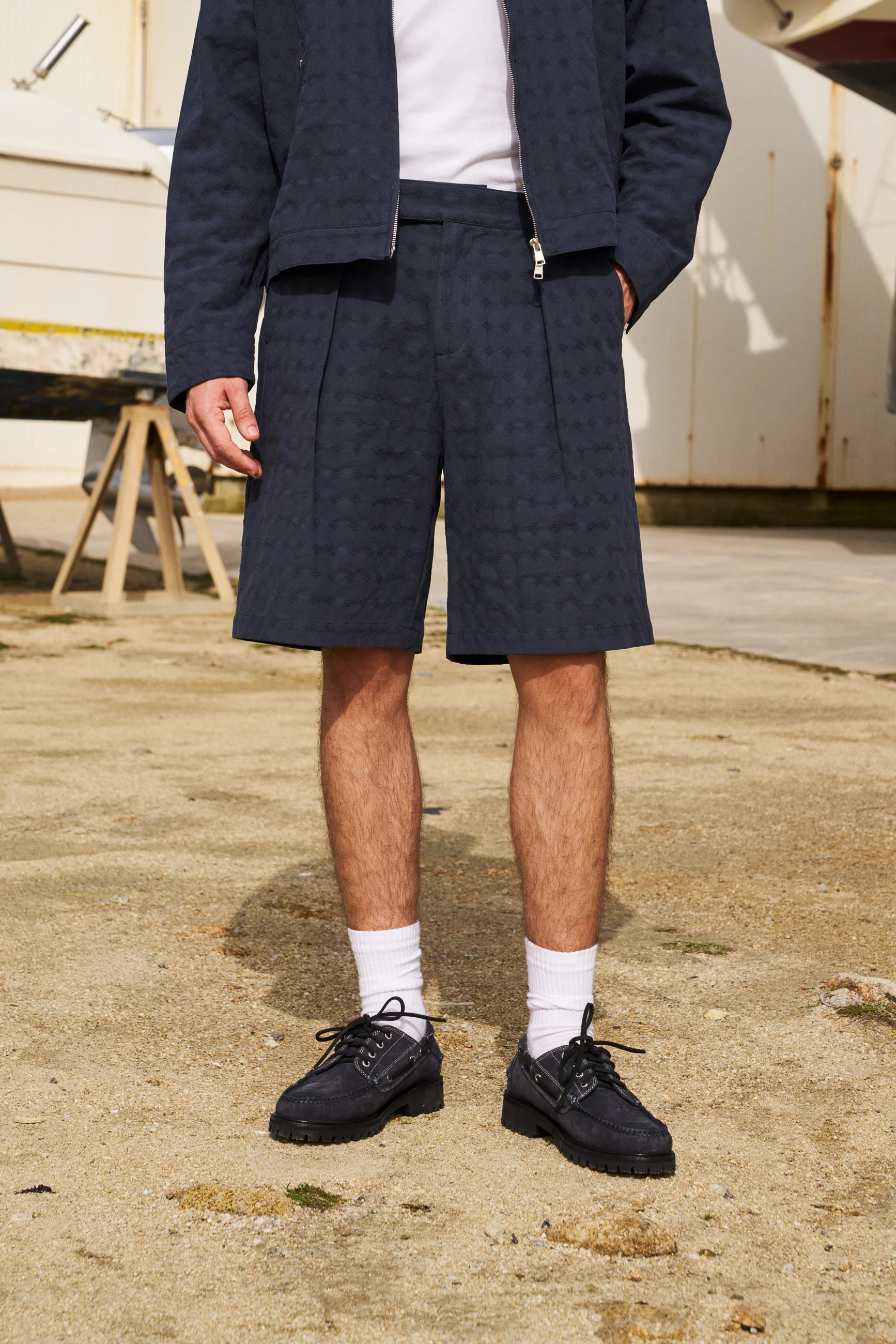 EMBROIDERED RIBIERA SHORTS - NAVY - Image 6