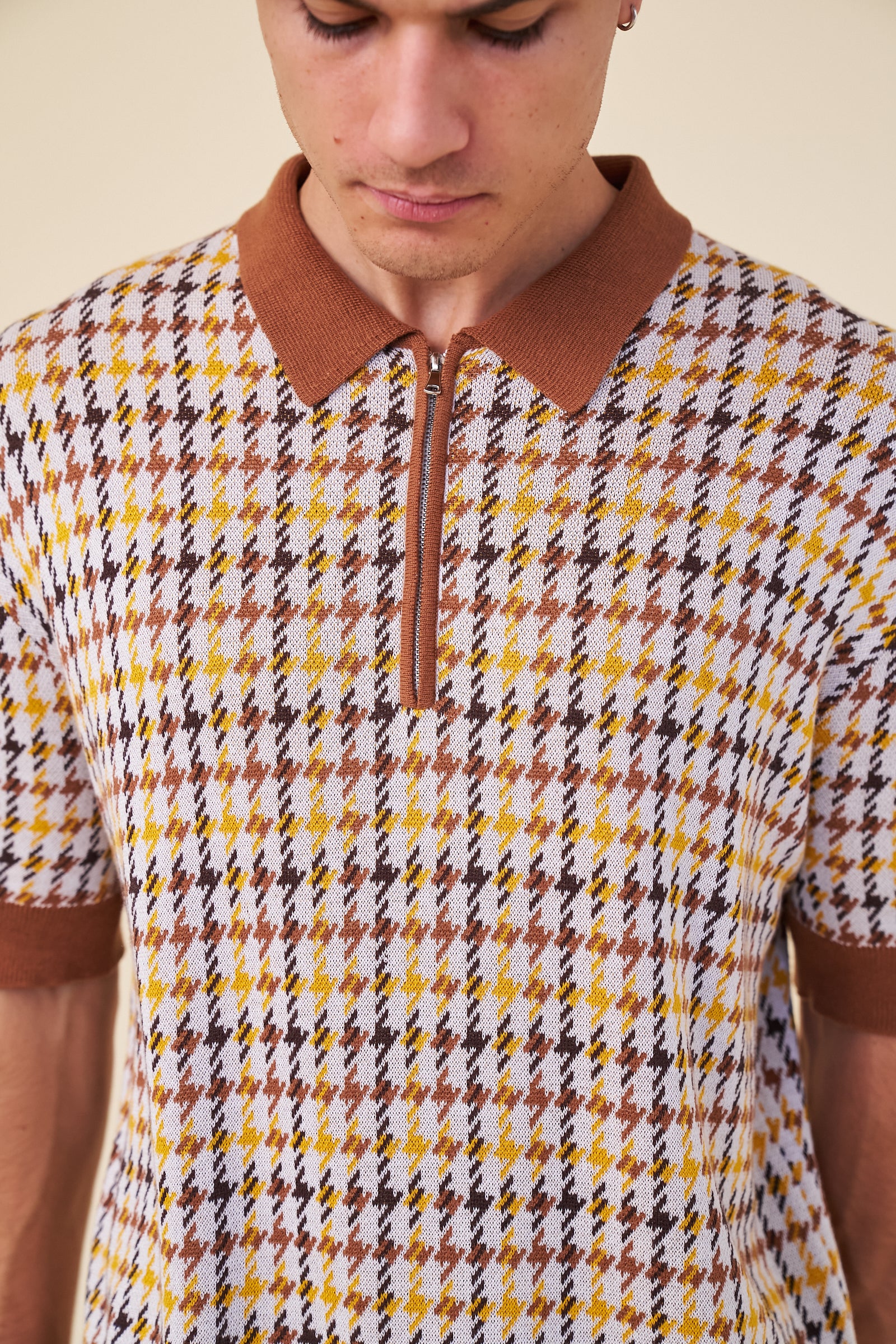 FINN 1/4 ZIP DOGTOOTH KNIT POLO - Image 6