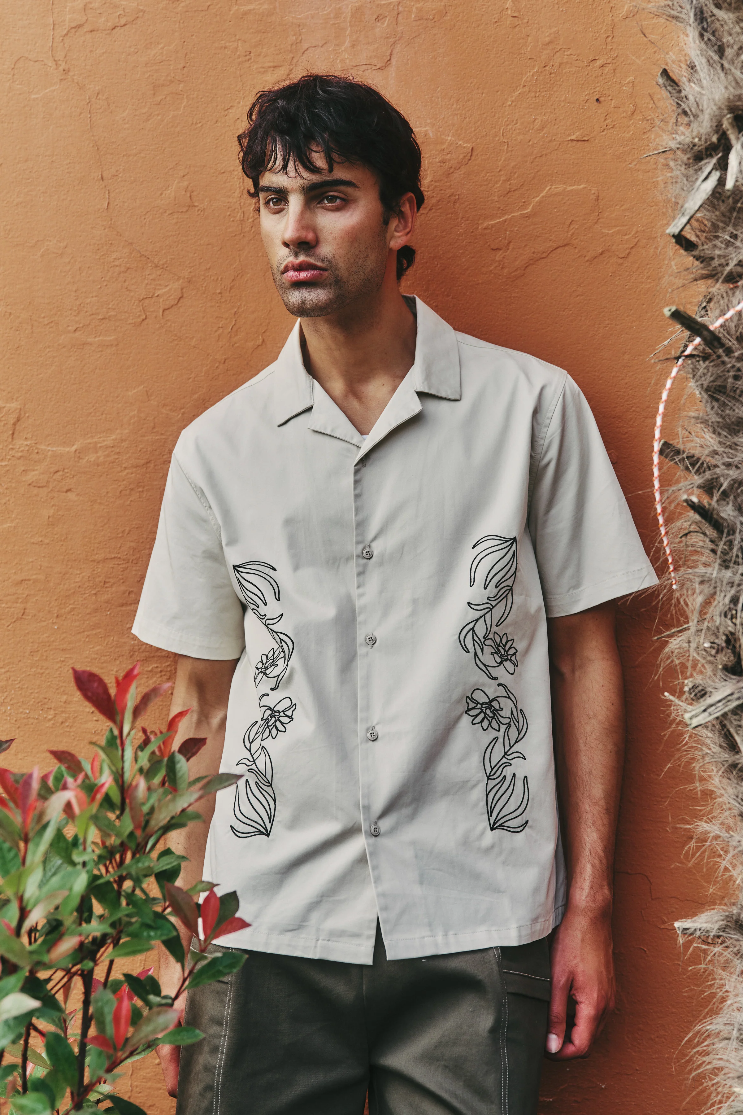 FLORAL EMBROIDERED SHIRT - ECRU - Image 2