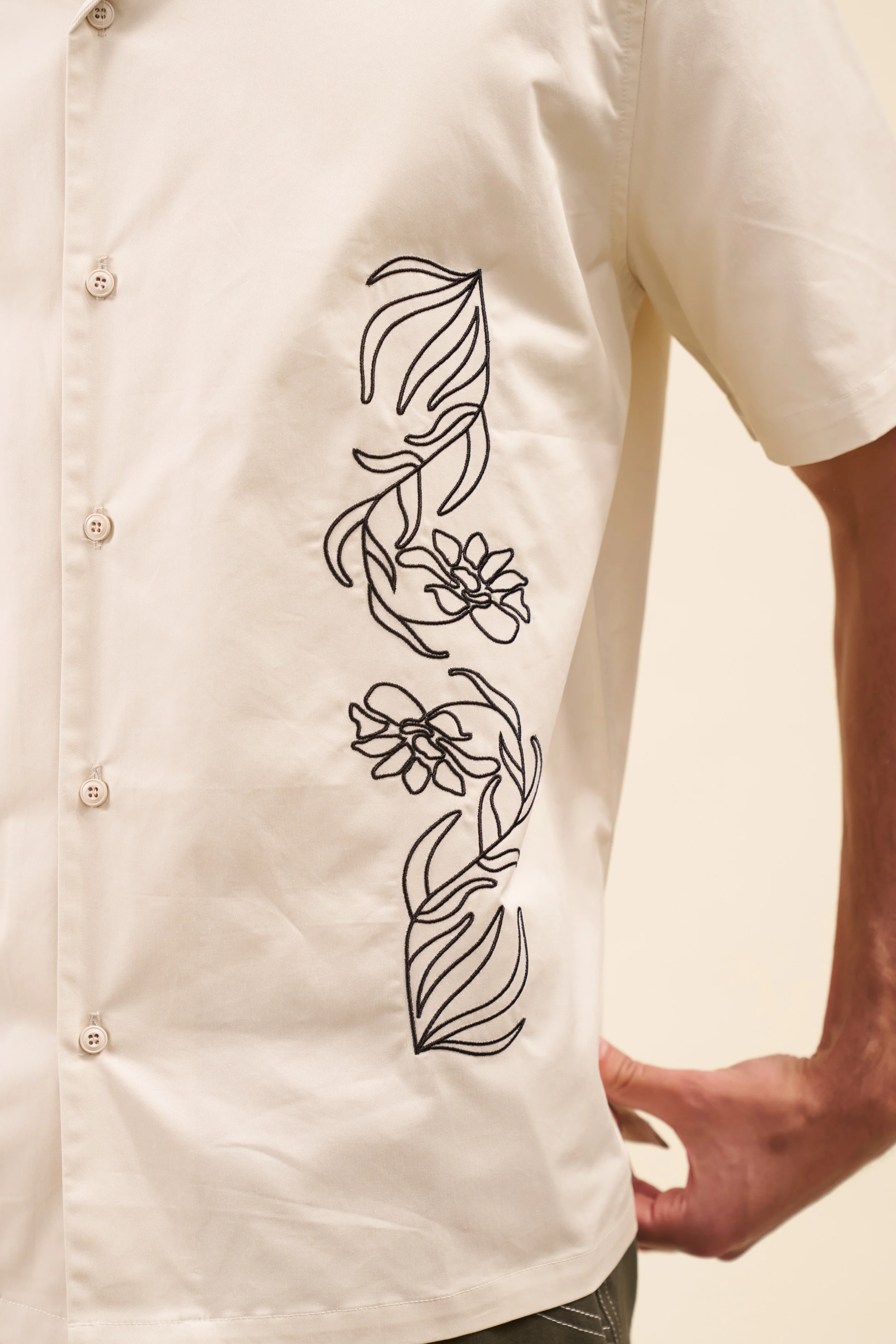 FLORAL EMBROIDERED SHIRT - ECRU - Image 6