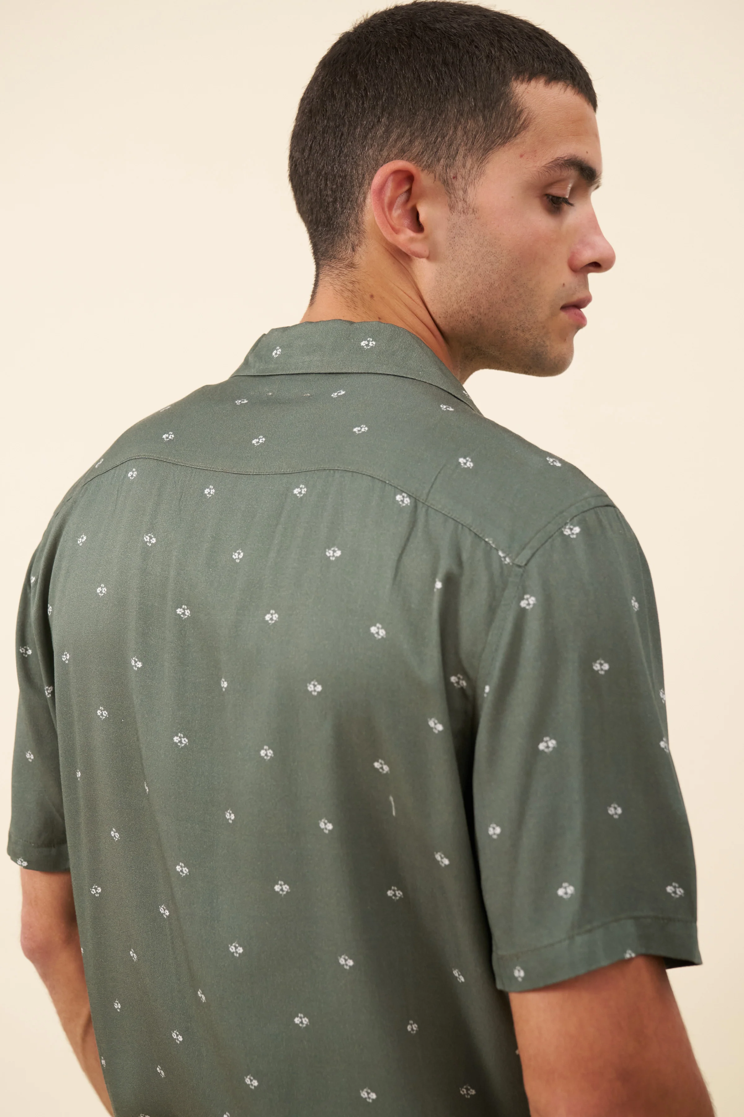 FLORAL RAYON SHIRT - SAGE - Image 7