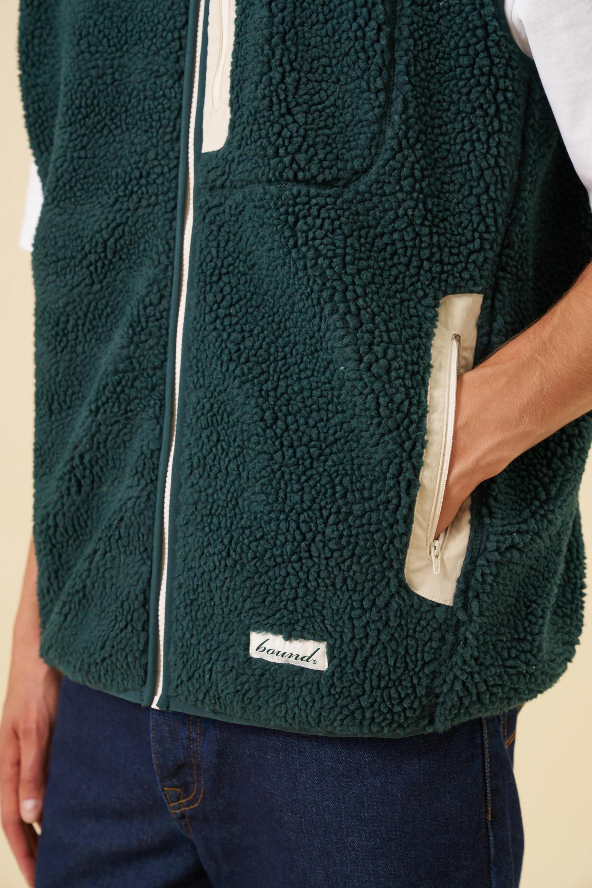 FOREST FLEECE GILET - Image 3