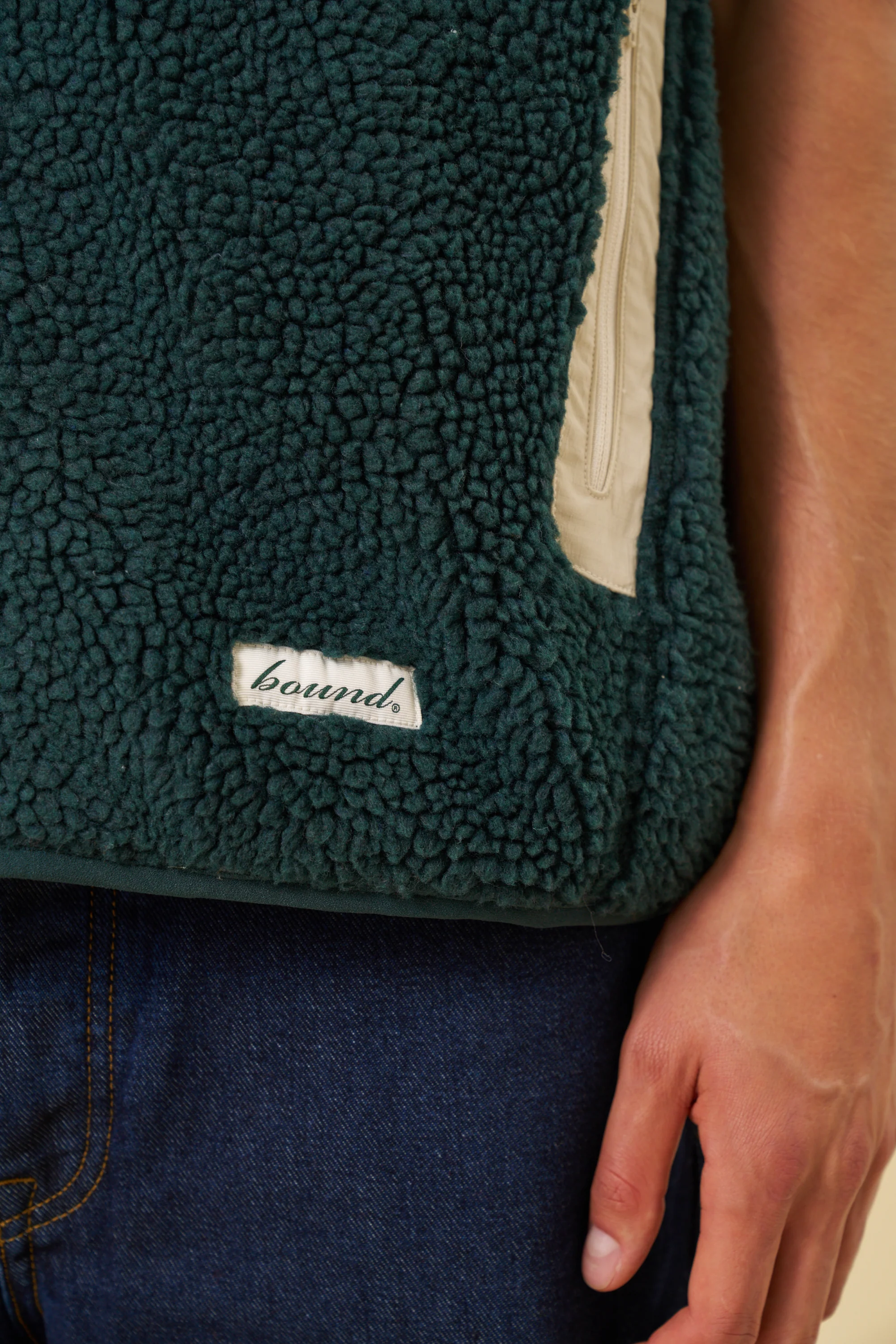 FOREST FLEECE GILET - Image 5