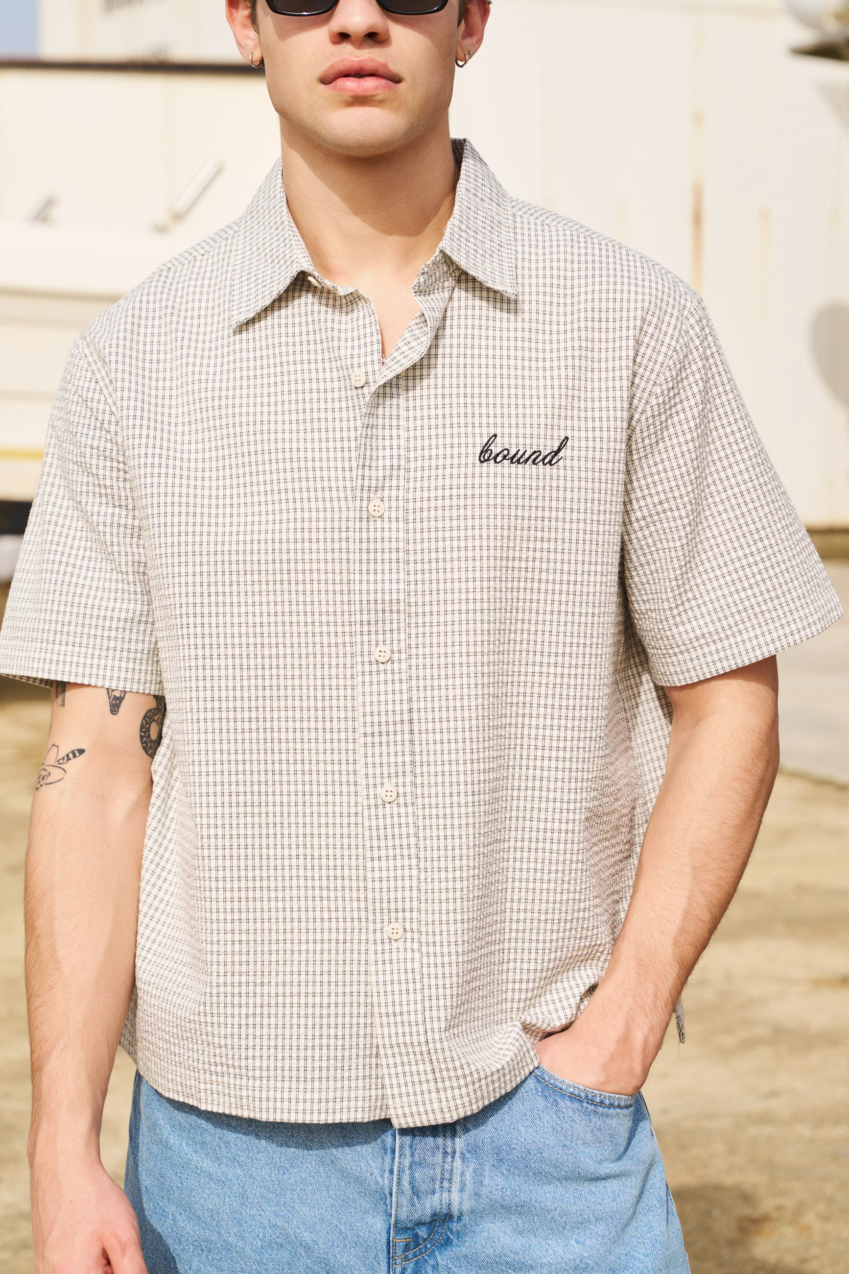 GINGHAM CROPPED SHIRT - ECRU - Image 3