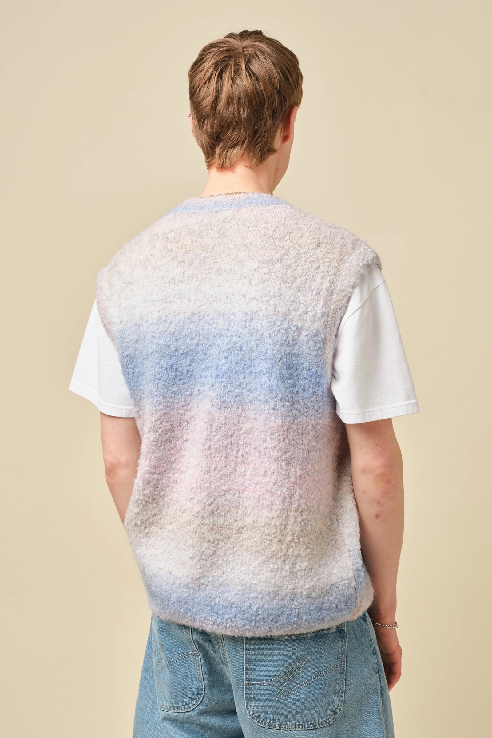 BOUCLE GRADIENT V-NECK KNIT VEST - CANDY - Image 5