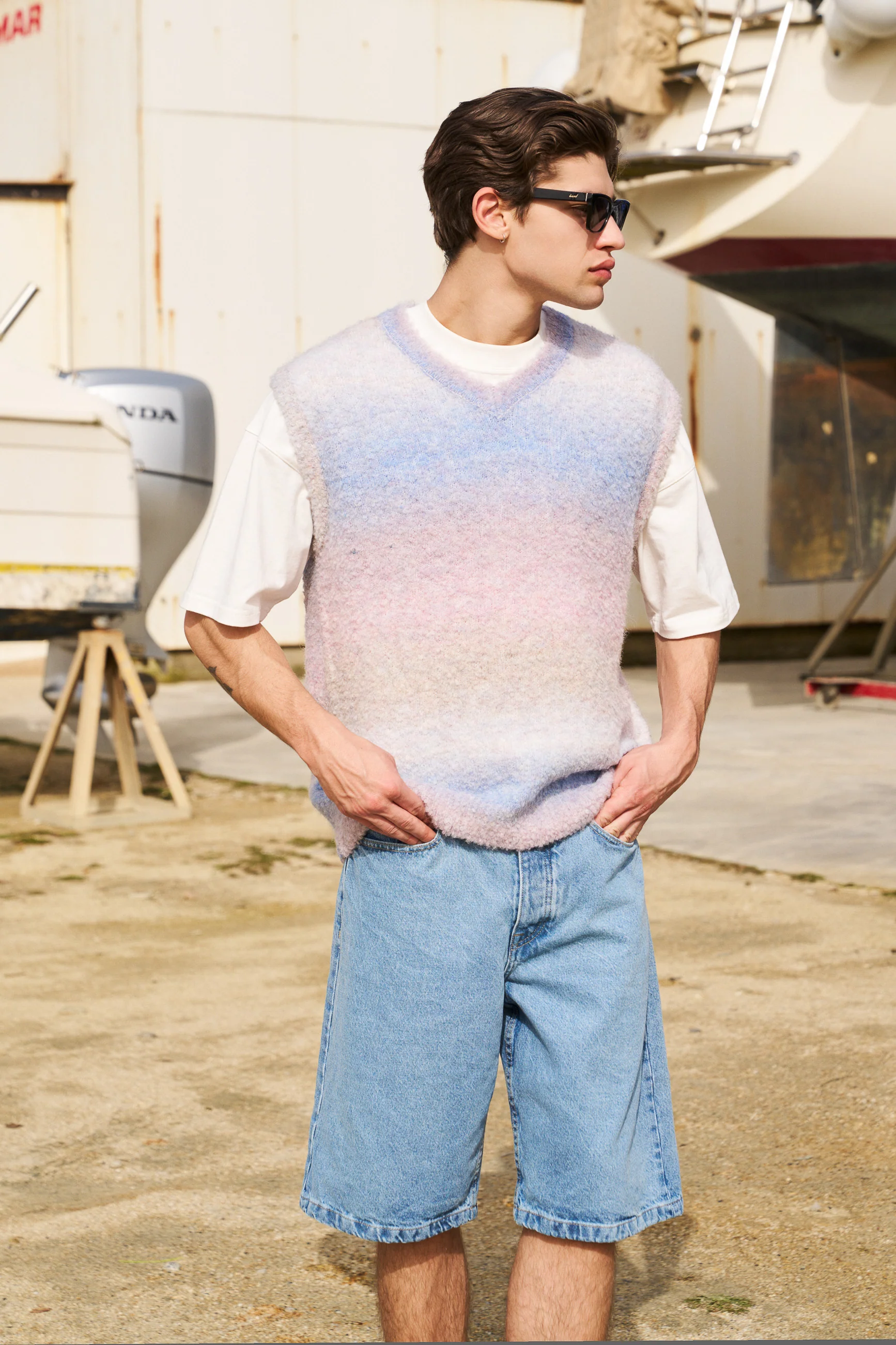 BOUCLE GRADIENT V-NECK KNIT VEST - CANDY - Image 6