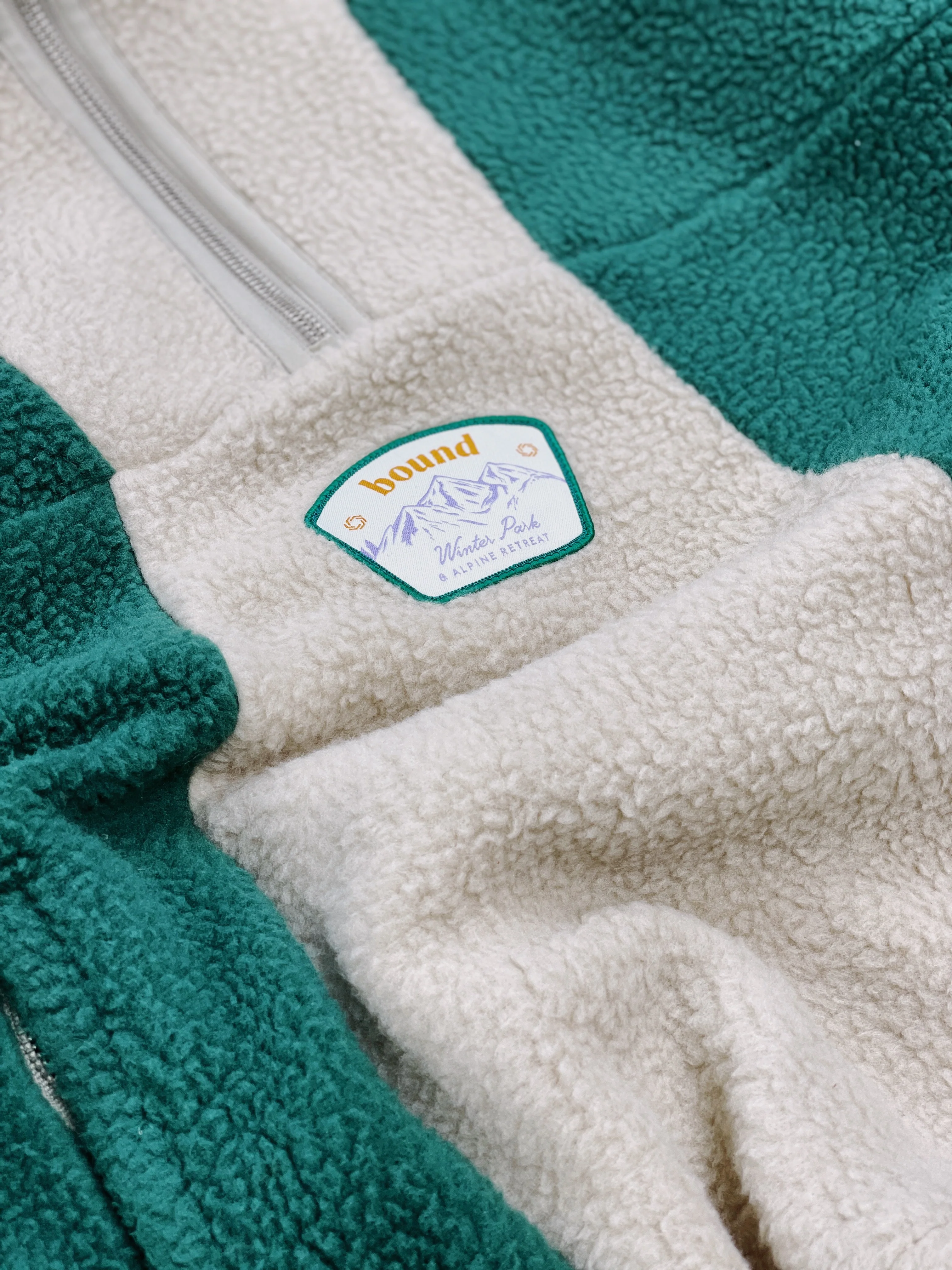 GREEN PANEL RETRO FLEECE PULLOVER - Image 8