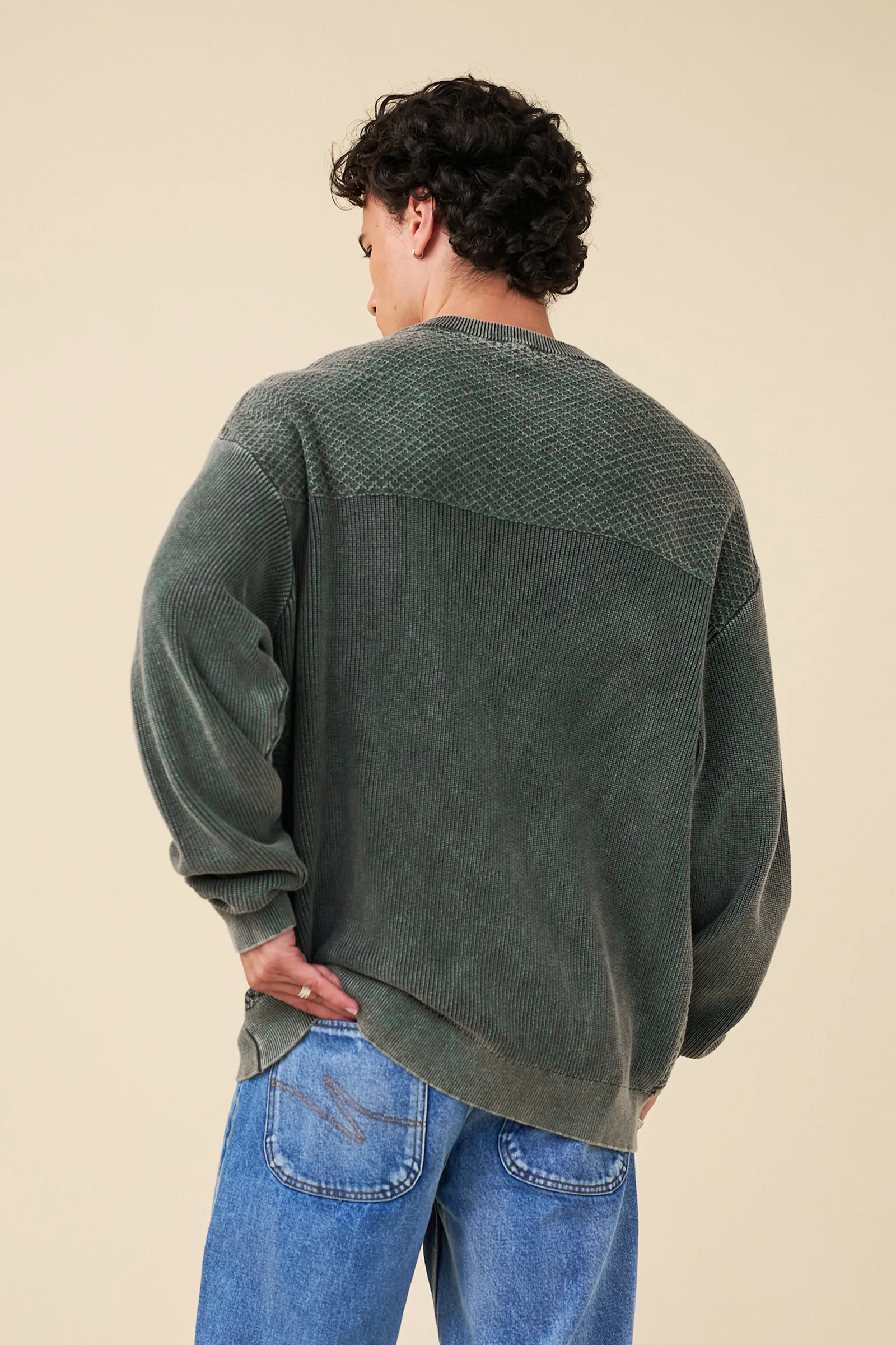 HALF BUTTON PANEL ACID WASHED PULLOVER - GREEN - Image 5