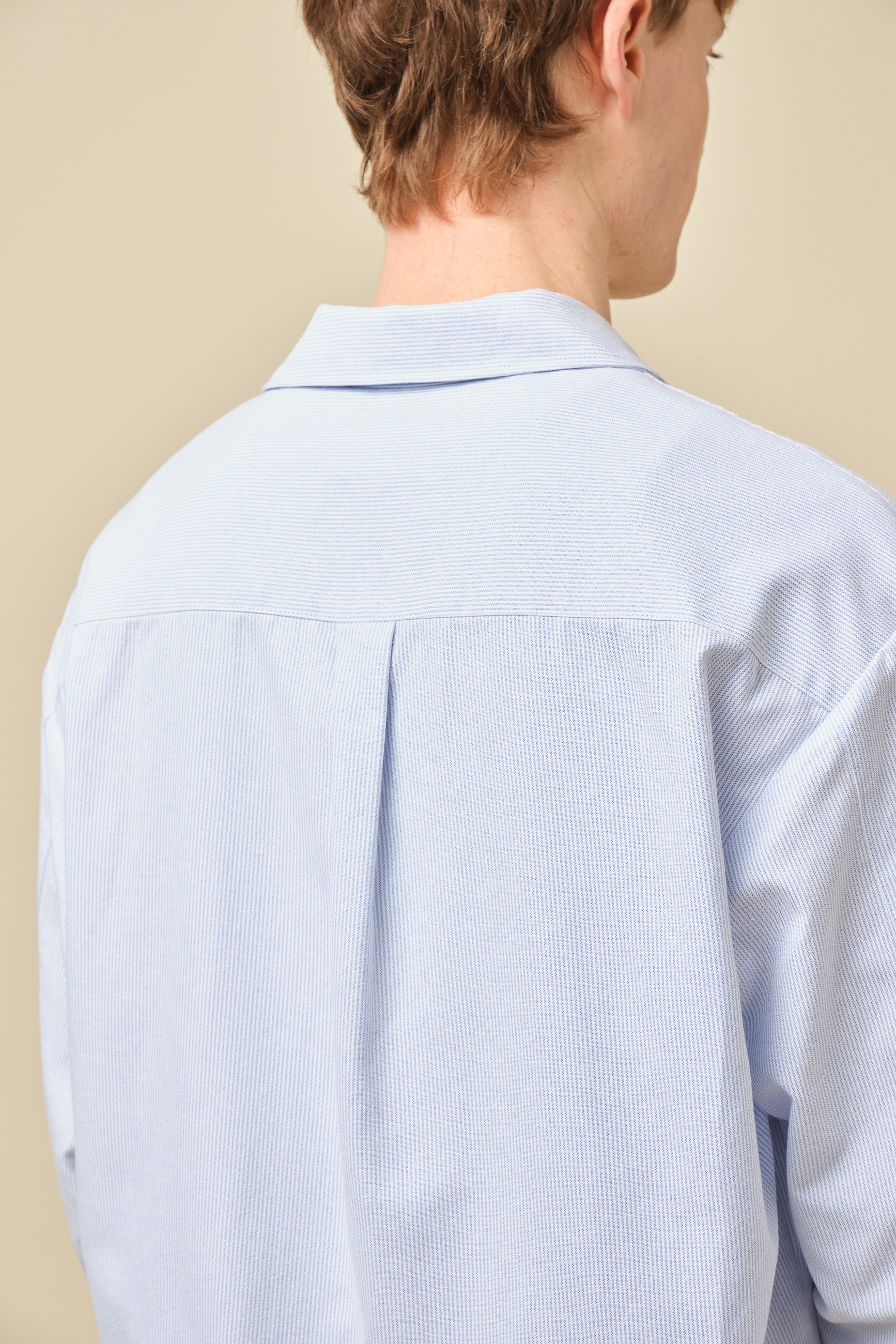 HALF BUTTON SCRIPT OXFORD SHIRT - Image 6