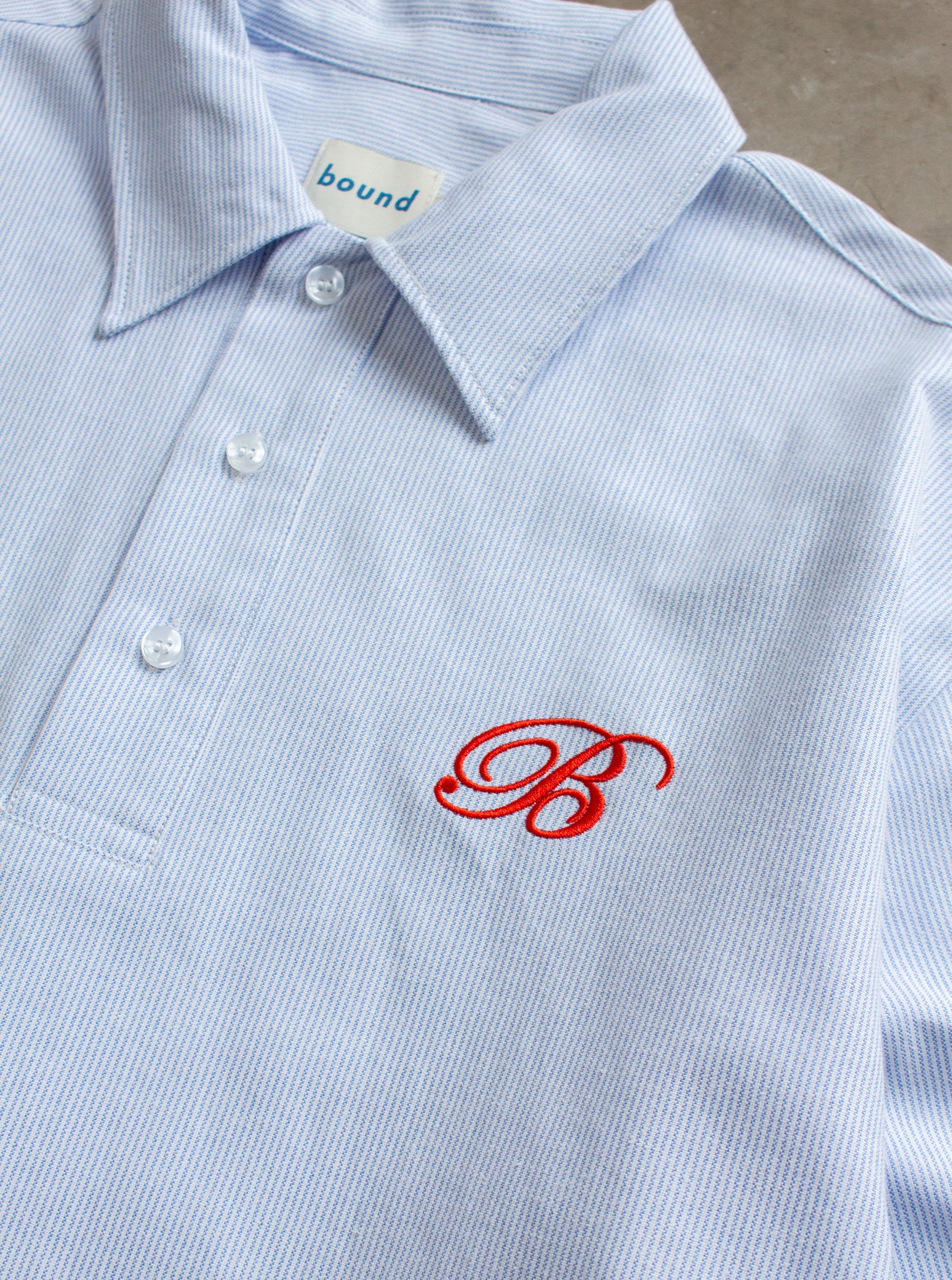 HALF BUTTON SCRIPT OXFORD SHIRT - Image 9