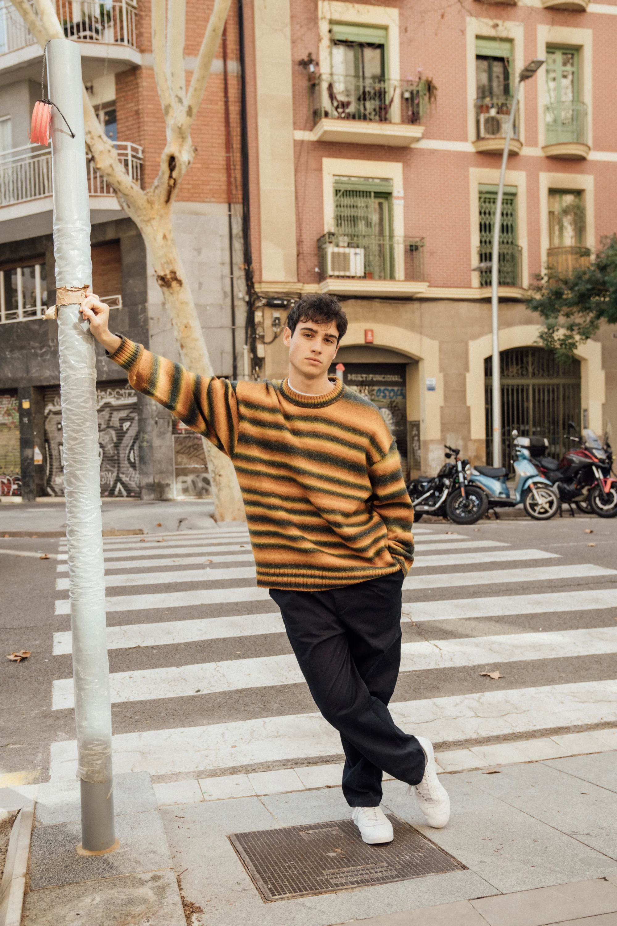 HEATON GRADIENT KNIT SWEATER - Image 7
