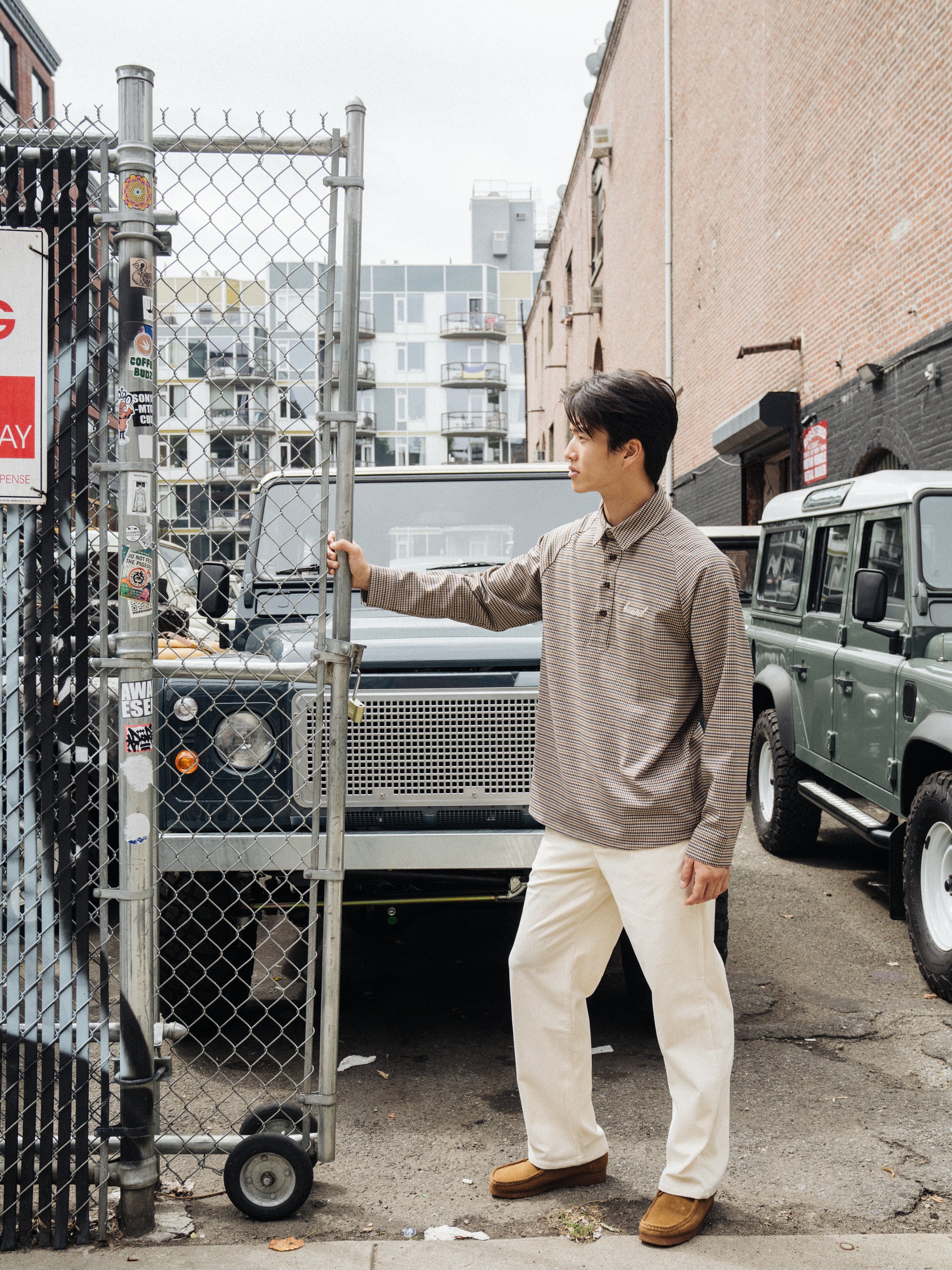 HUNTER CHECK HALF BUTTON SHIRT - Image 10