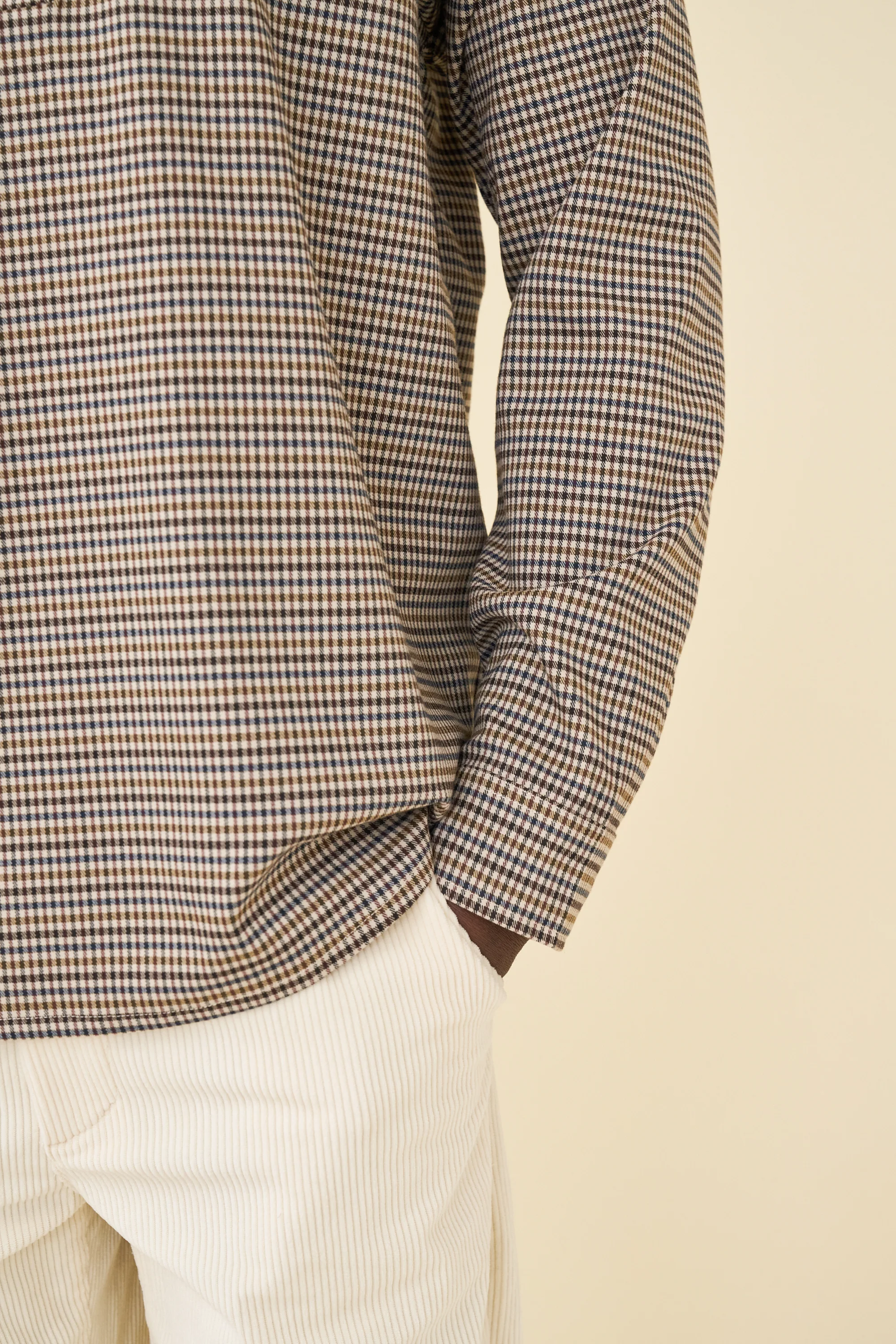 HUNTER CHECK HALF BUTTON SHIRT - Image 4