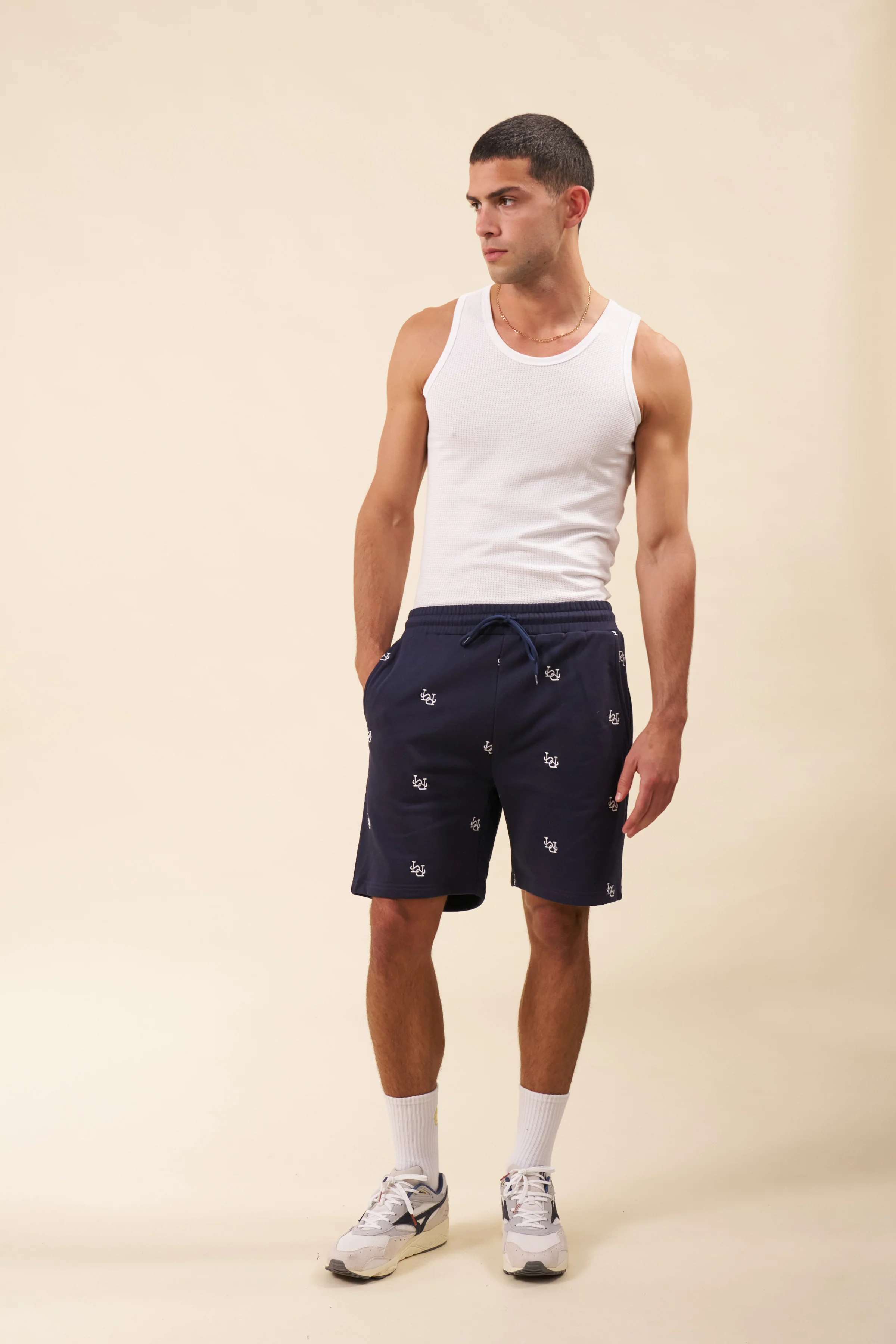 LINK EMBROIDERY SWEAT SHORTS - NAVY - Image 5