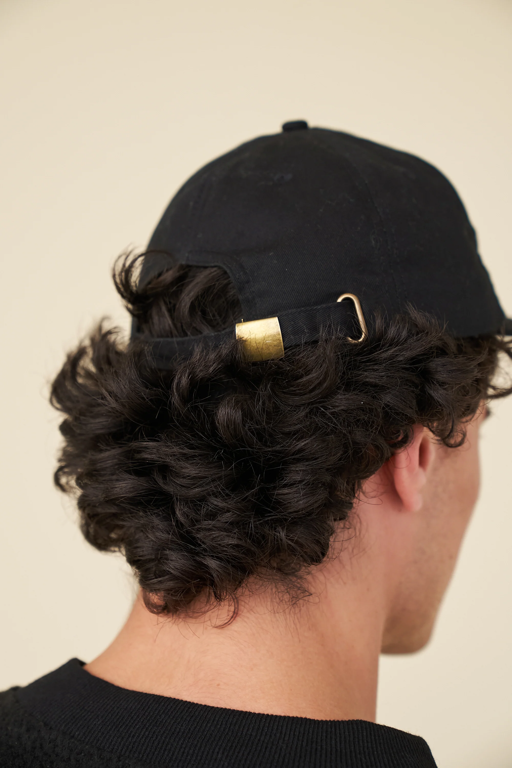 NYC EMBROIDERED 6 PANEL CAP - BLACK - Image 3