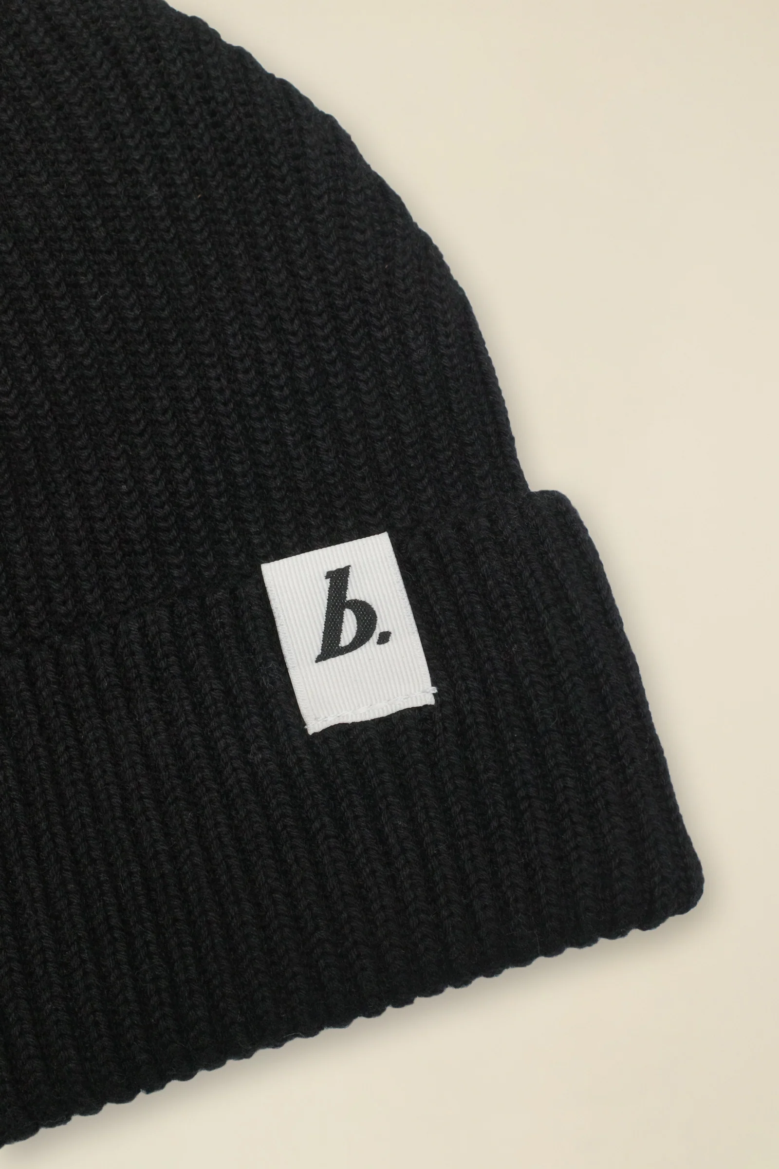 ORGANIC FISHERMAN RIBBED LABEL BEANIE - BLACK - Image 2