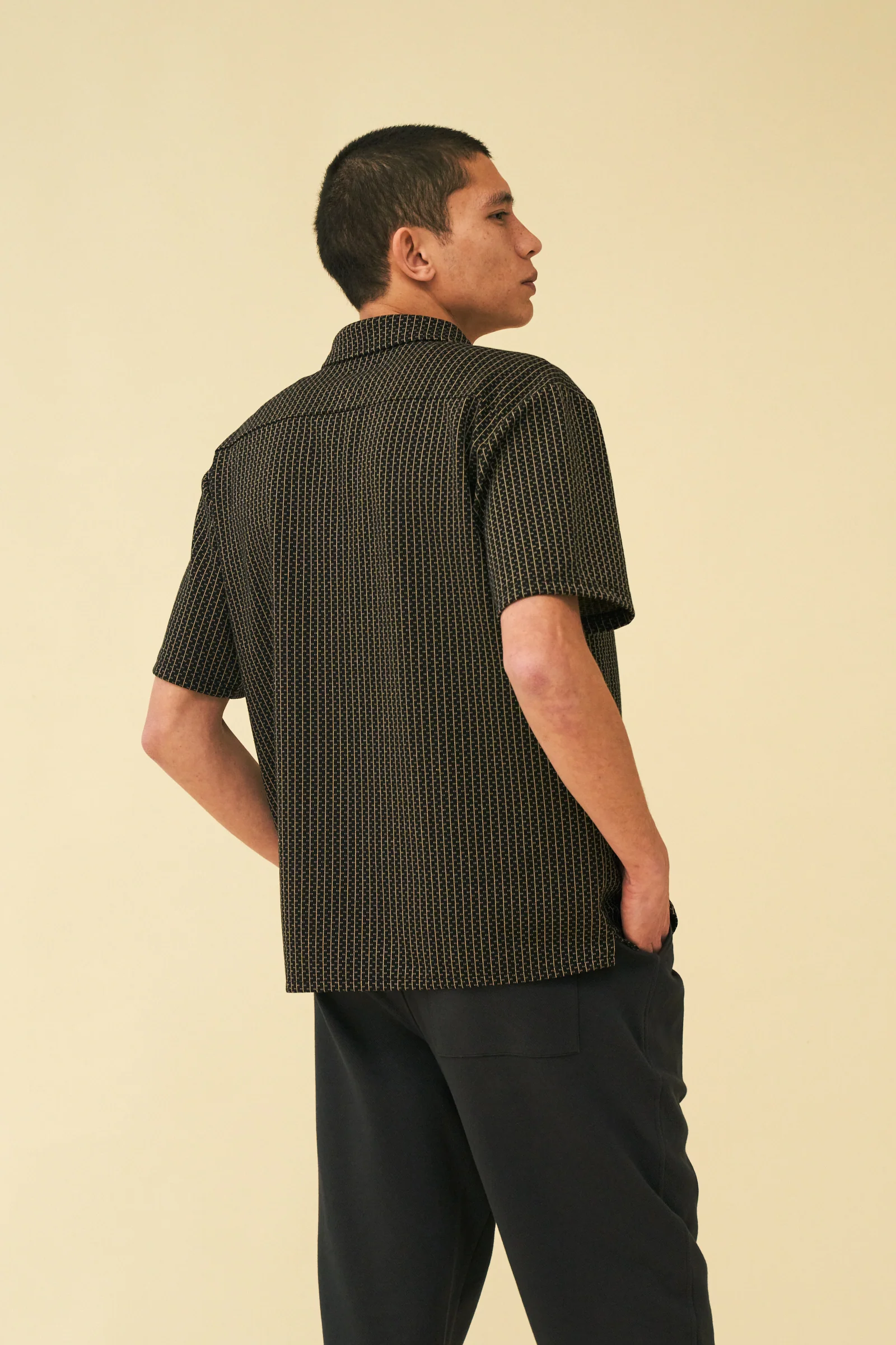 OSCURO PATTERNED TEXTURED POLO SHIRT - BLACK - Image 4