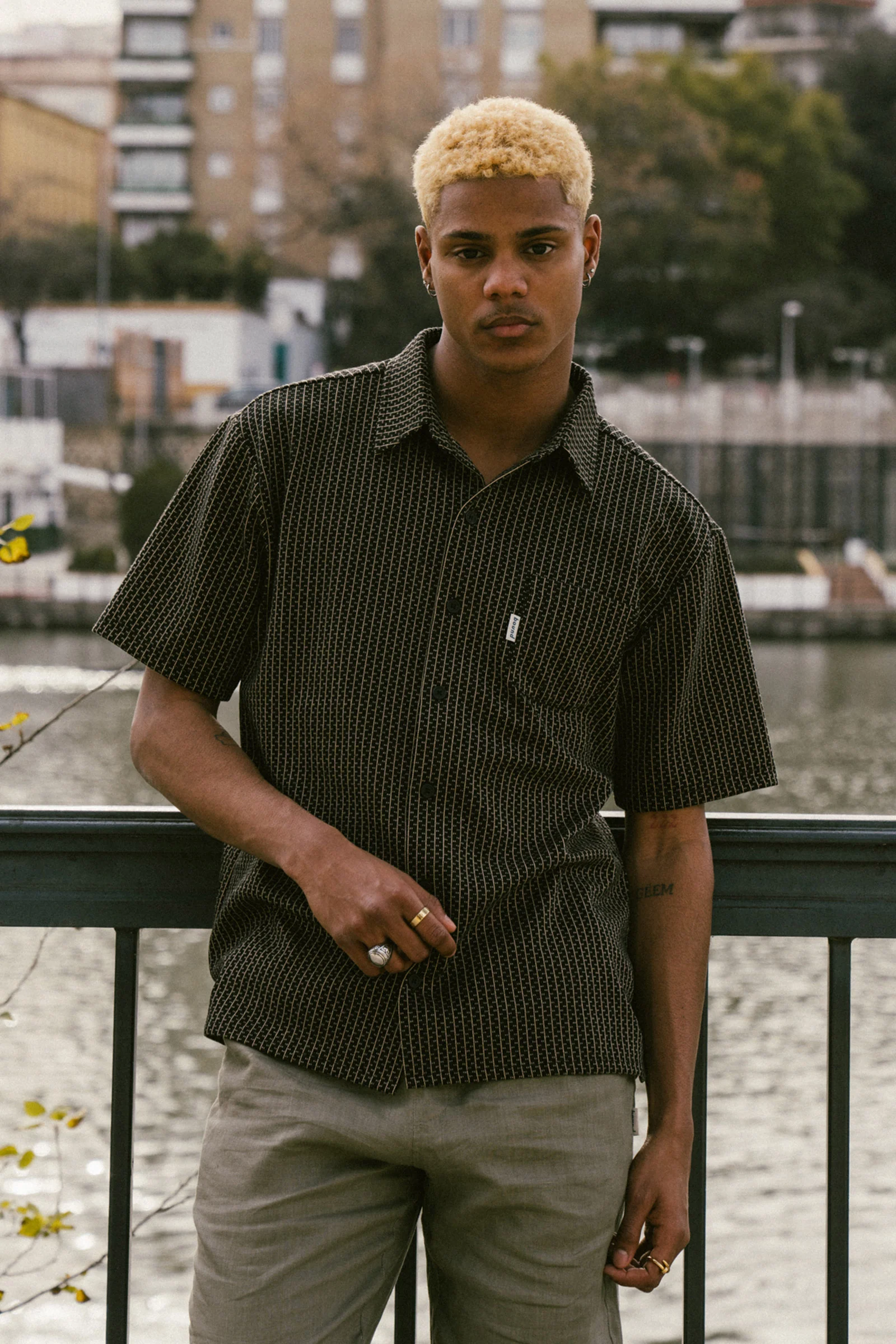 OSCURO PATTERNED TEXTURED POLO SHIRT - BLACK - Image 5