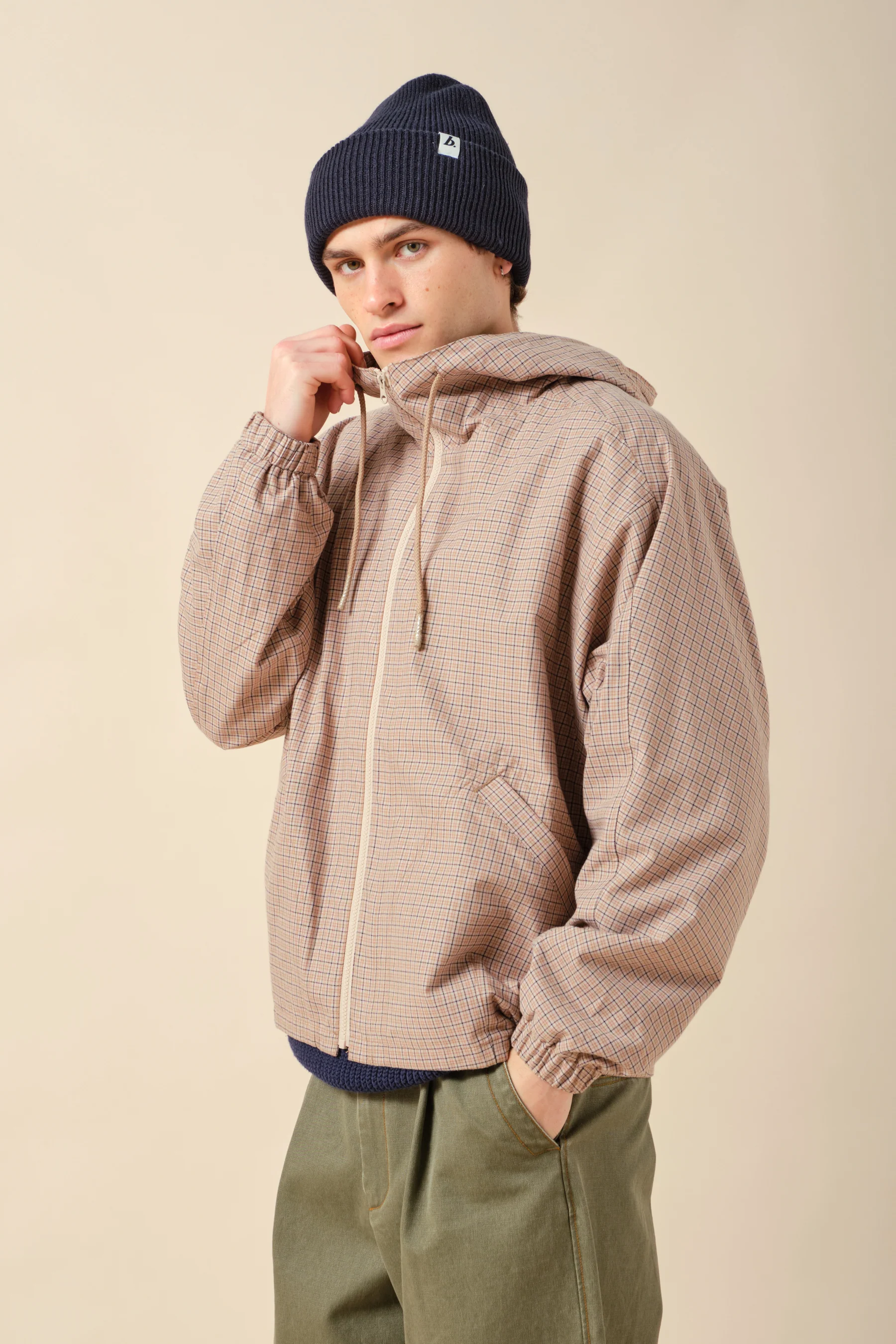 OVERSIZED RECYCLED CUFFED LABEL BEANIE - FRENCH NAVY - Image 2