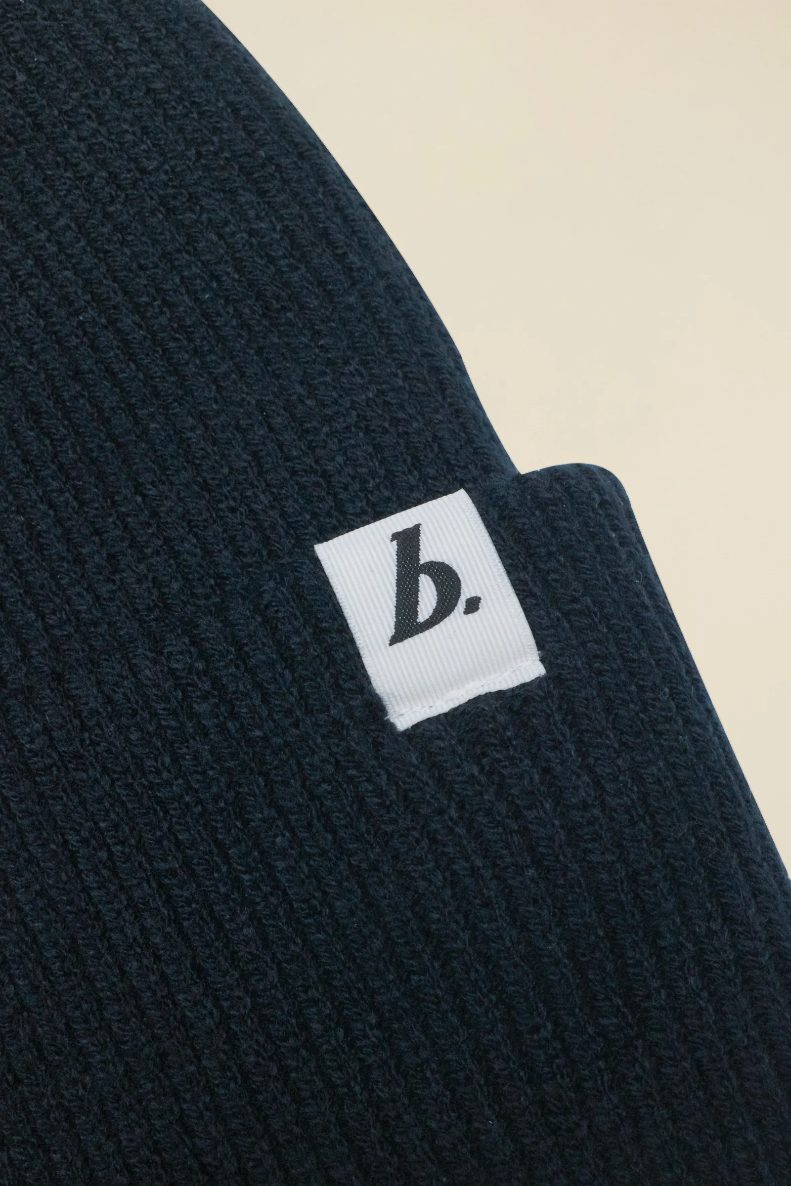 OVERSIZED RECYCLED CUFFED LABEL BEANIE - FRENCH NAVY - Image 4