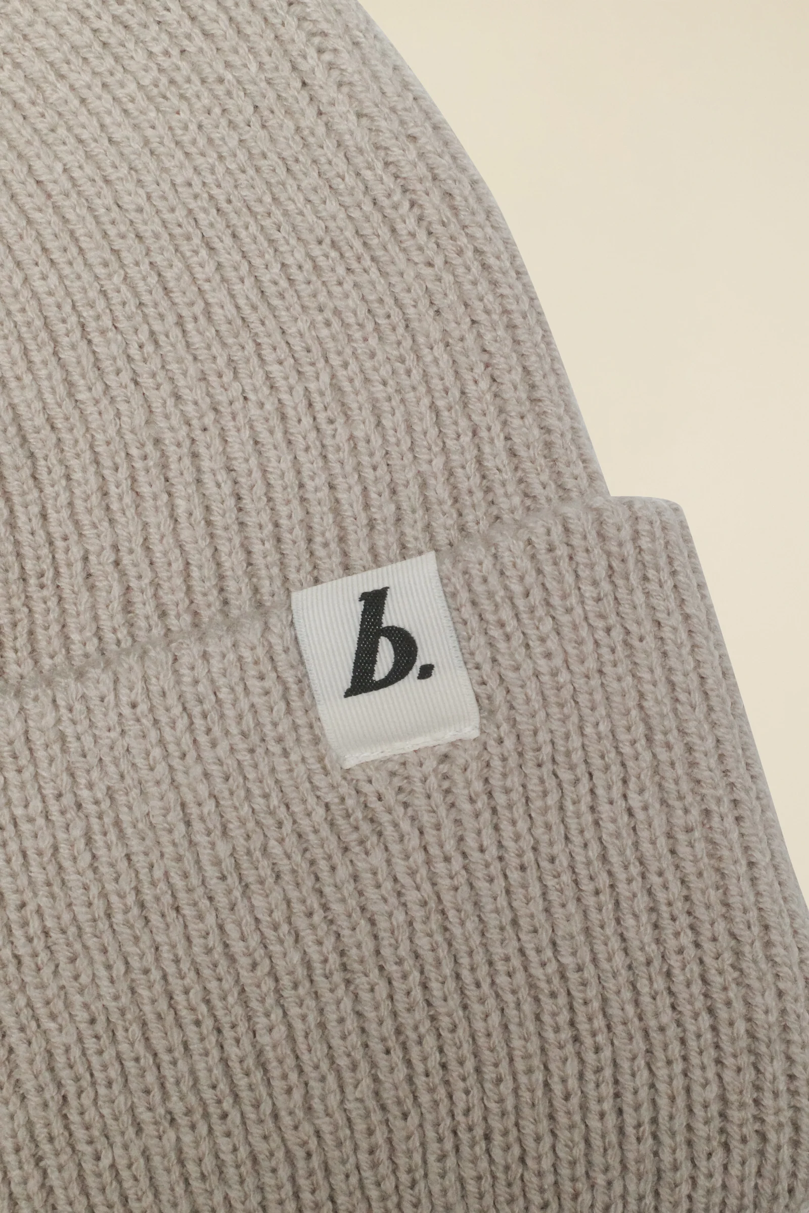 OVERSIZED RECYCLED CUFFED LABEL BEANIE - STONE - Image 4