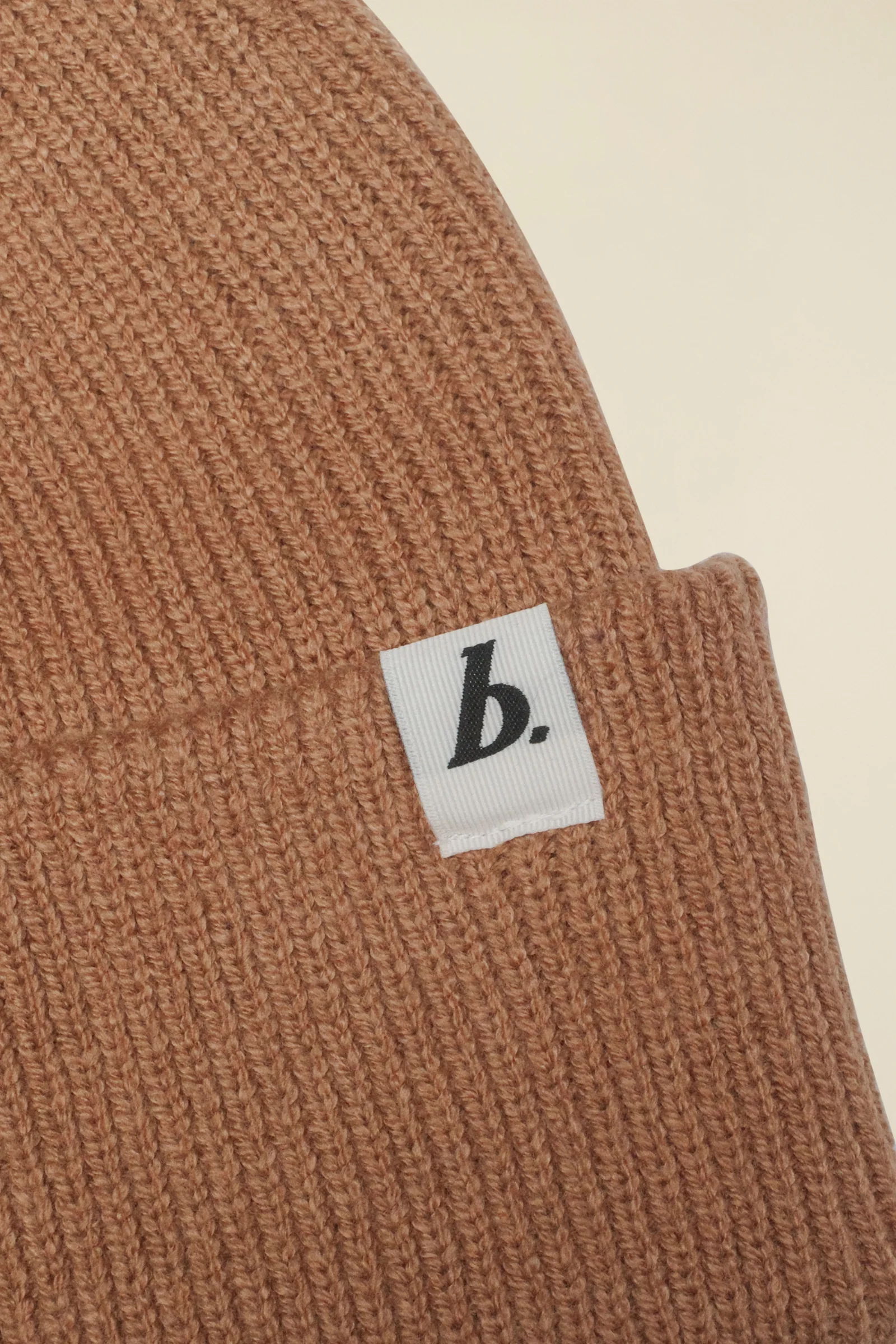 OVERSIZED RECYCLED CUFFED LABEL BEANIE - TAN - Image 5