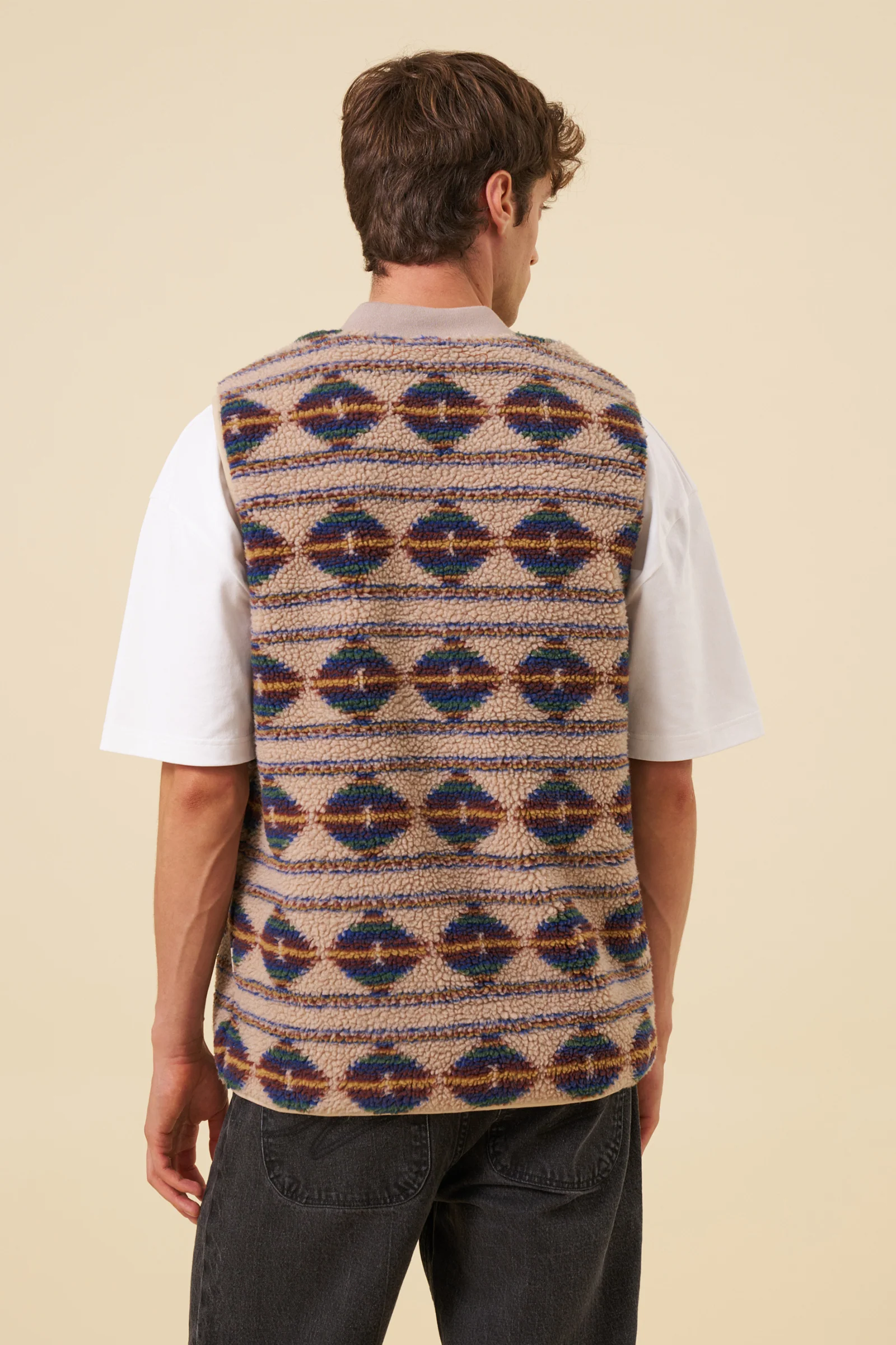 PATTERNED FLEECE GILET - CAMEL - Image 6
